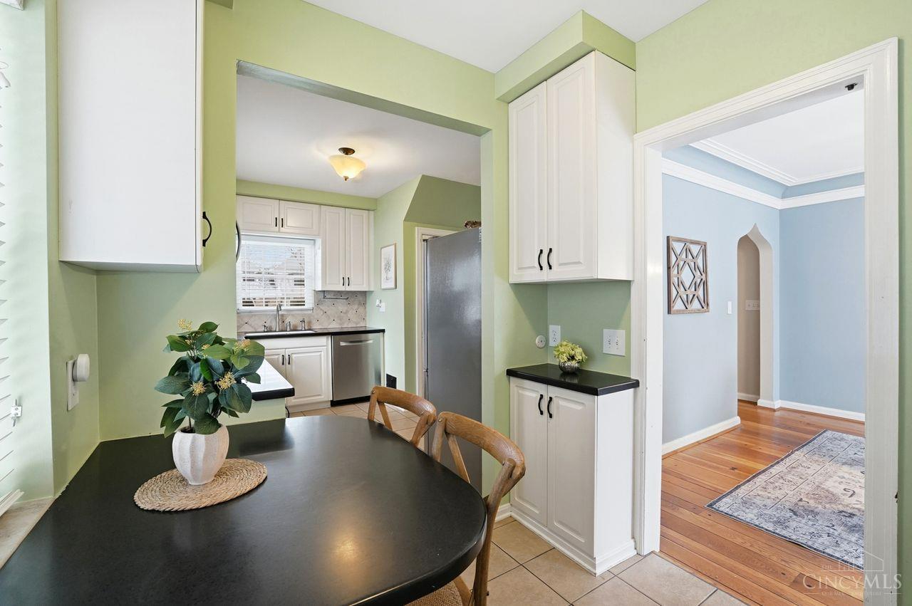 Cincinnati, Ohio, 45209, United States, 3 Bedrooms Bedrooms, ,4 BathroomsBathrooms,Residential,For Sale,2003338