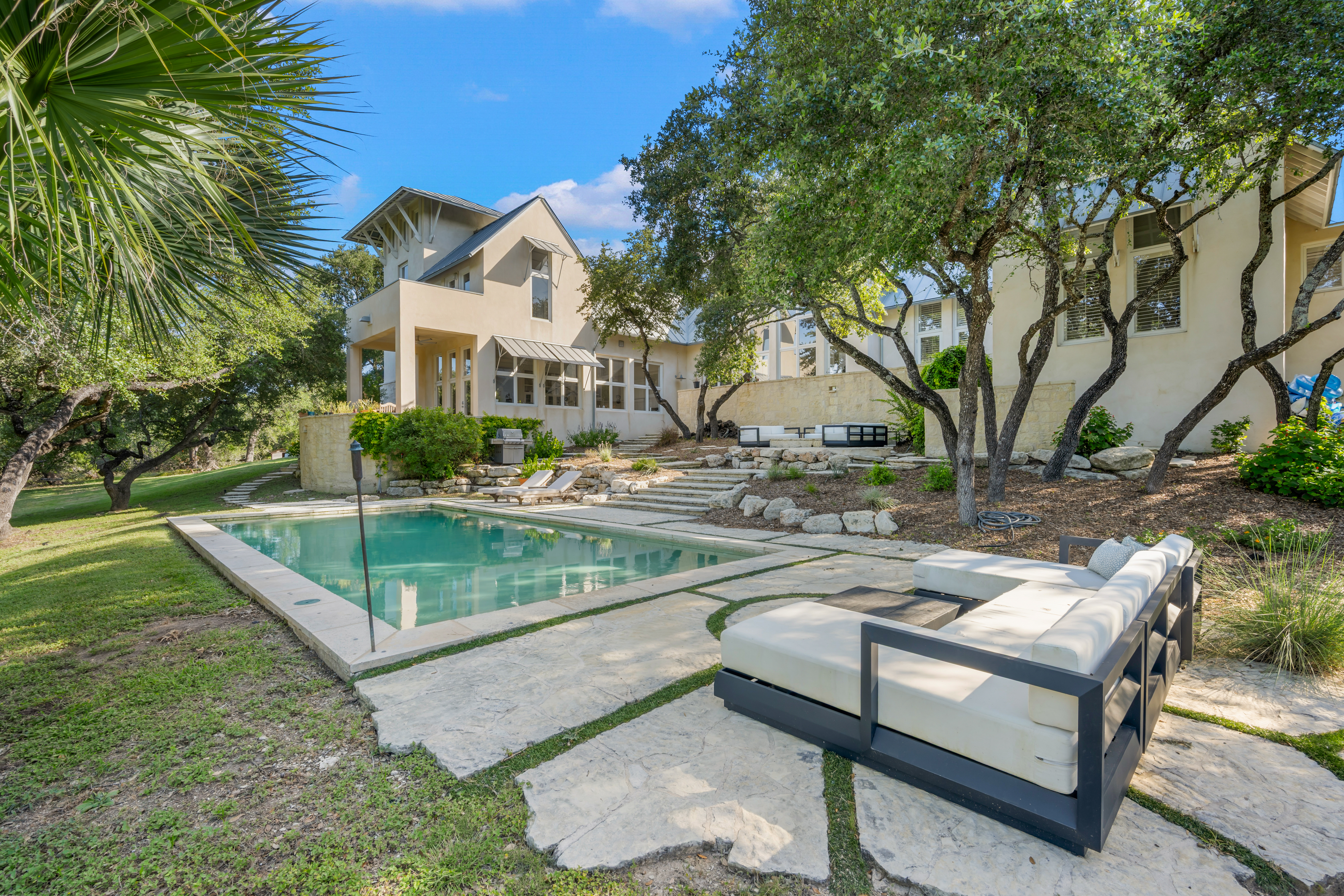  Hill Country Estate with Privacy and Presence - 物件實景