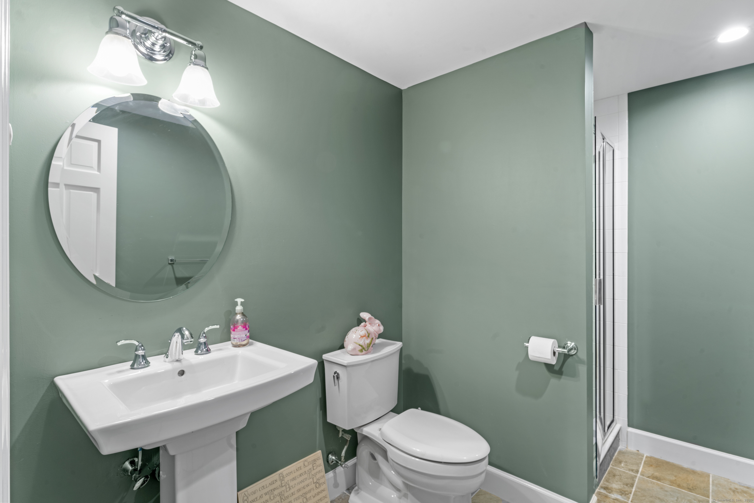 Kent, Connecticut, 06757, United States, 4 Bedrooms Bedrooms, ,5 BathroomsBathrooms,Residential,For Sale,1875282