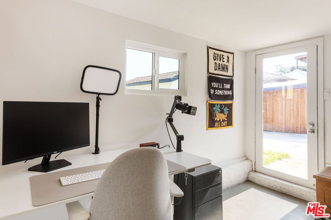 Los Angeles, California, 90032, United States, 3 Bedrooms Bedrooms, ,1 BathroomBathrooms,Residential,For Sale,1992073