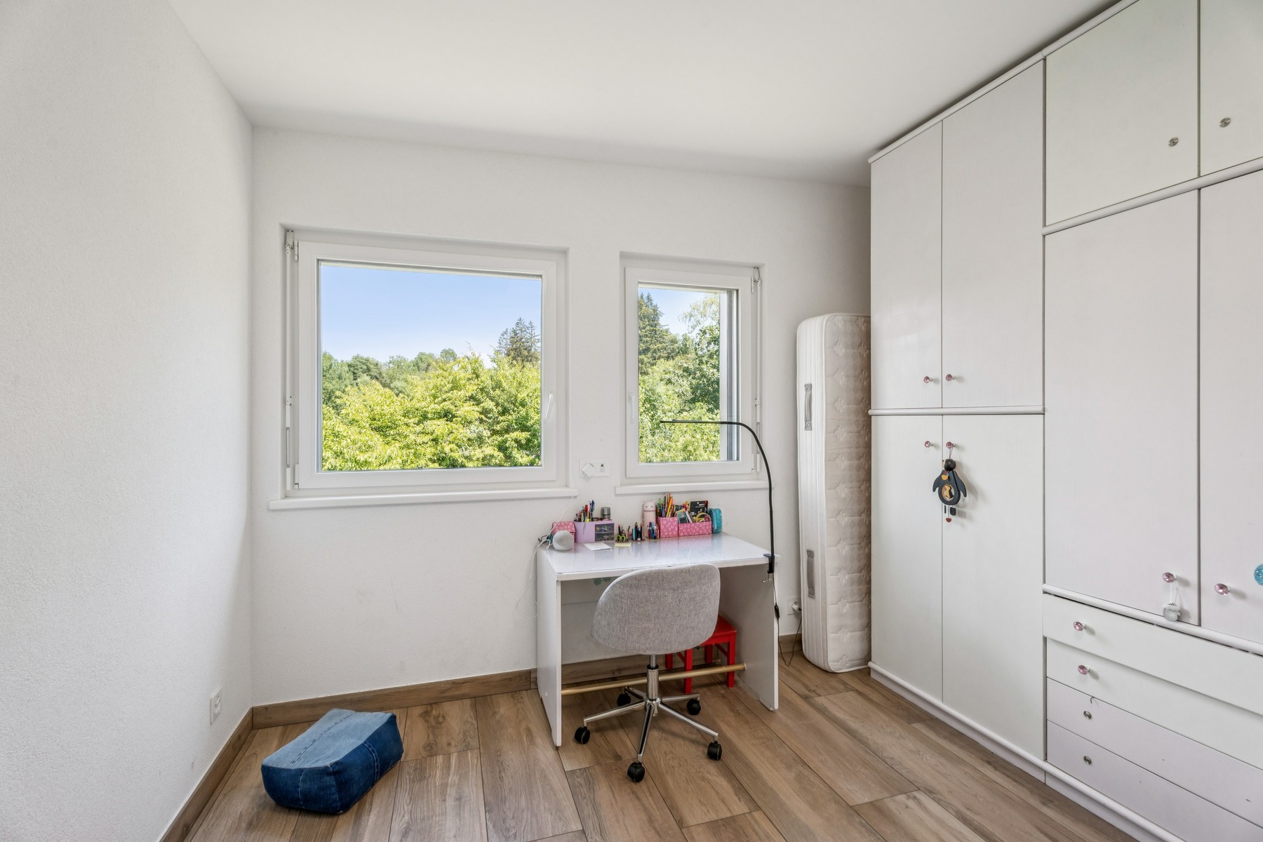  Contemporary family home with a spacious garden - 物件實景