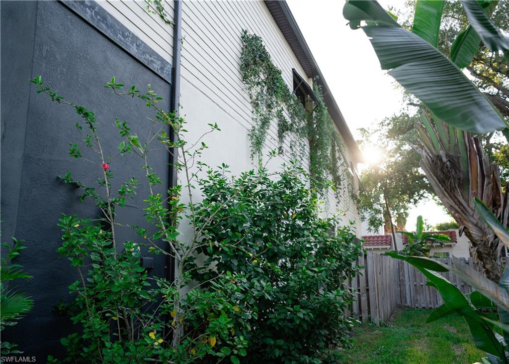 Fort Myers, Florida, 33901, United States, 5 Bedrooms Bedrooms, ,4 BathroomsBathrooms,Residential,For Sale,1687446