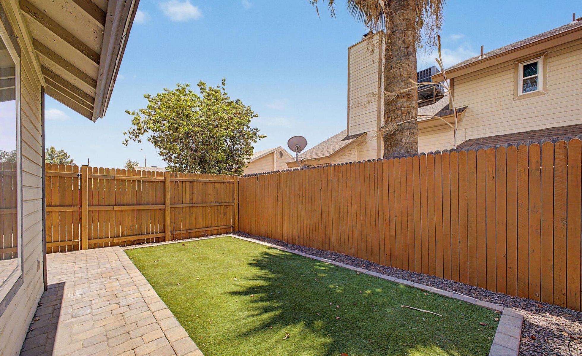  2455 E Broadway Road  Mesa, AZ - 物件實景