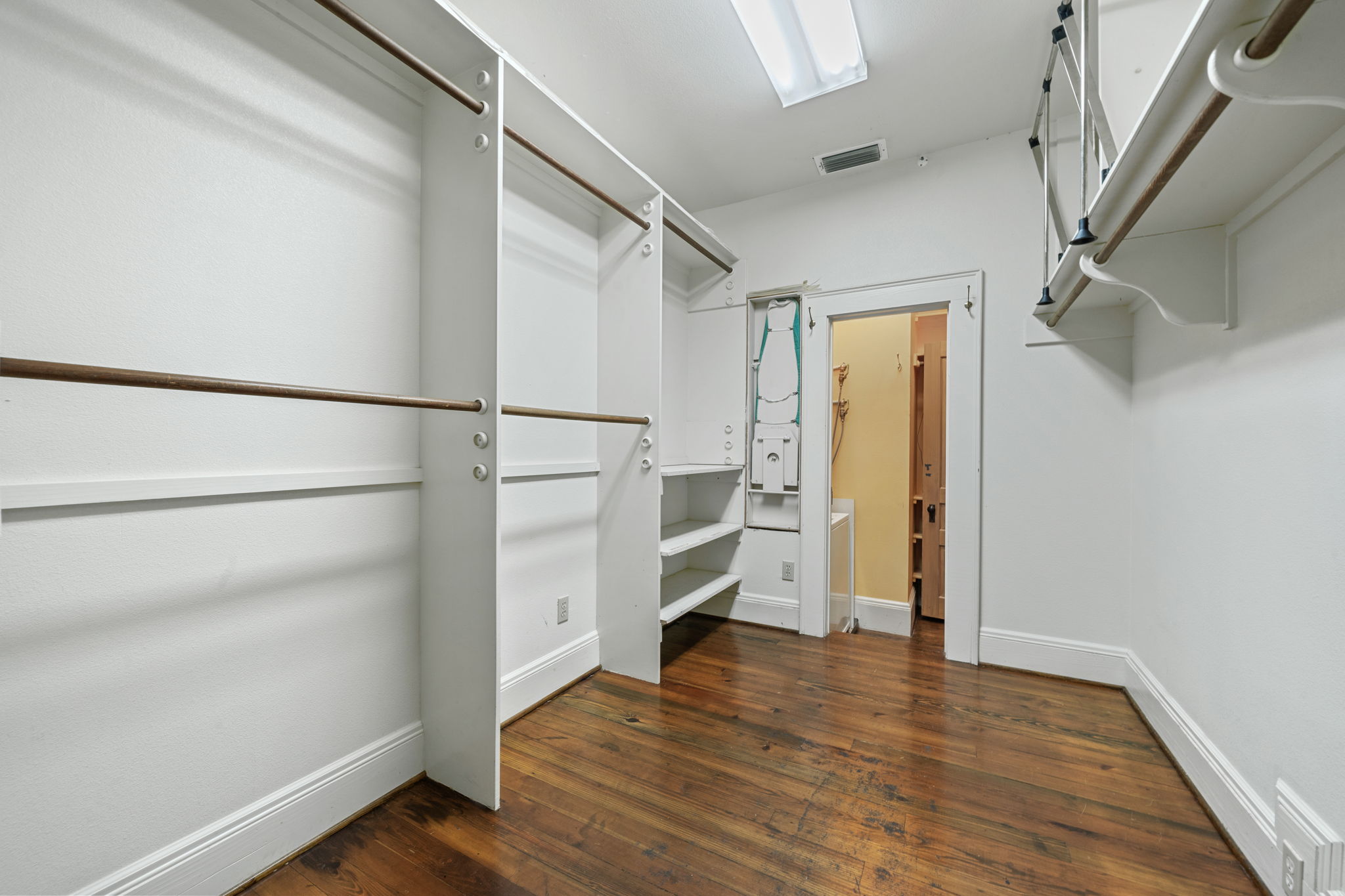 San Marcos, Texas, 78666, United States, 3 Bedrooms Bedrooms, ,4 BathroomsBathrooms,Residential,For Sale,1981922