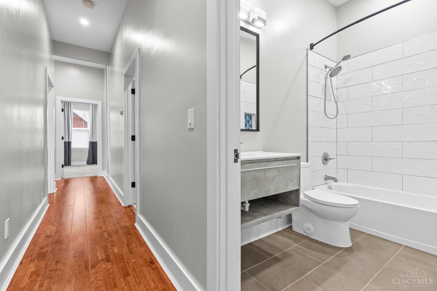 Cincinnati, Ohio, 45206, United States, 3 Bedrooms Bedrooms, ,3 BathroomsBathrooms,Residential,For Sale,1997229