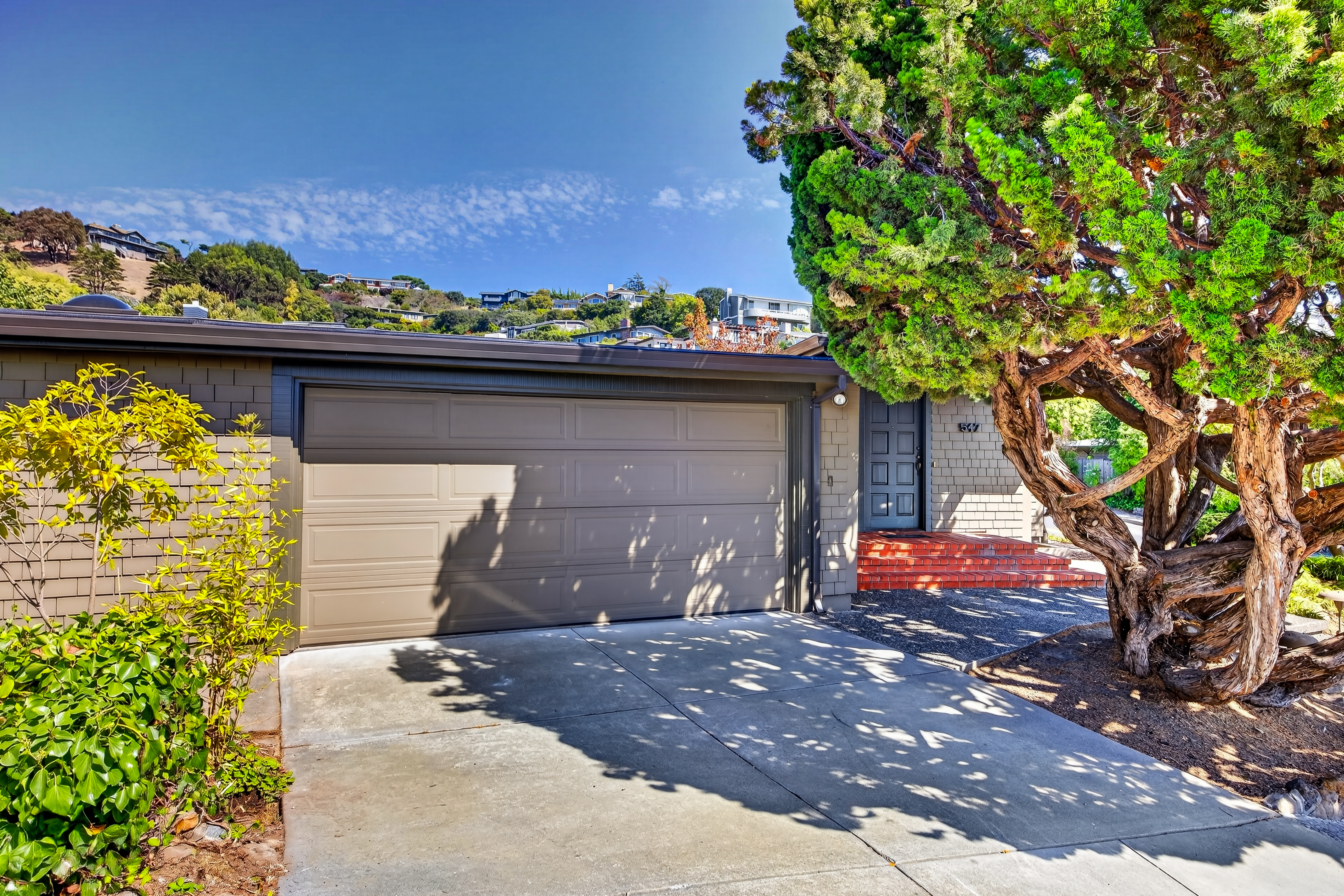  Mid-Century Character. Bay Views. A Rare Tiburon Opportunity - 物件實景