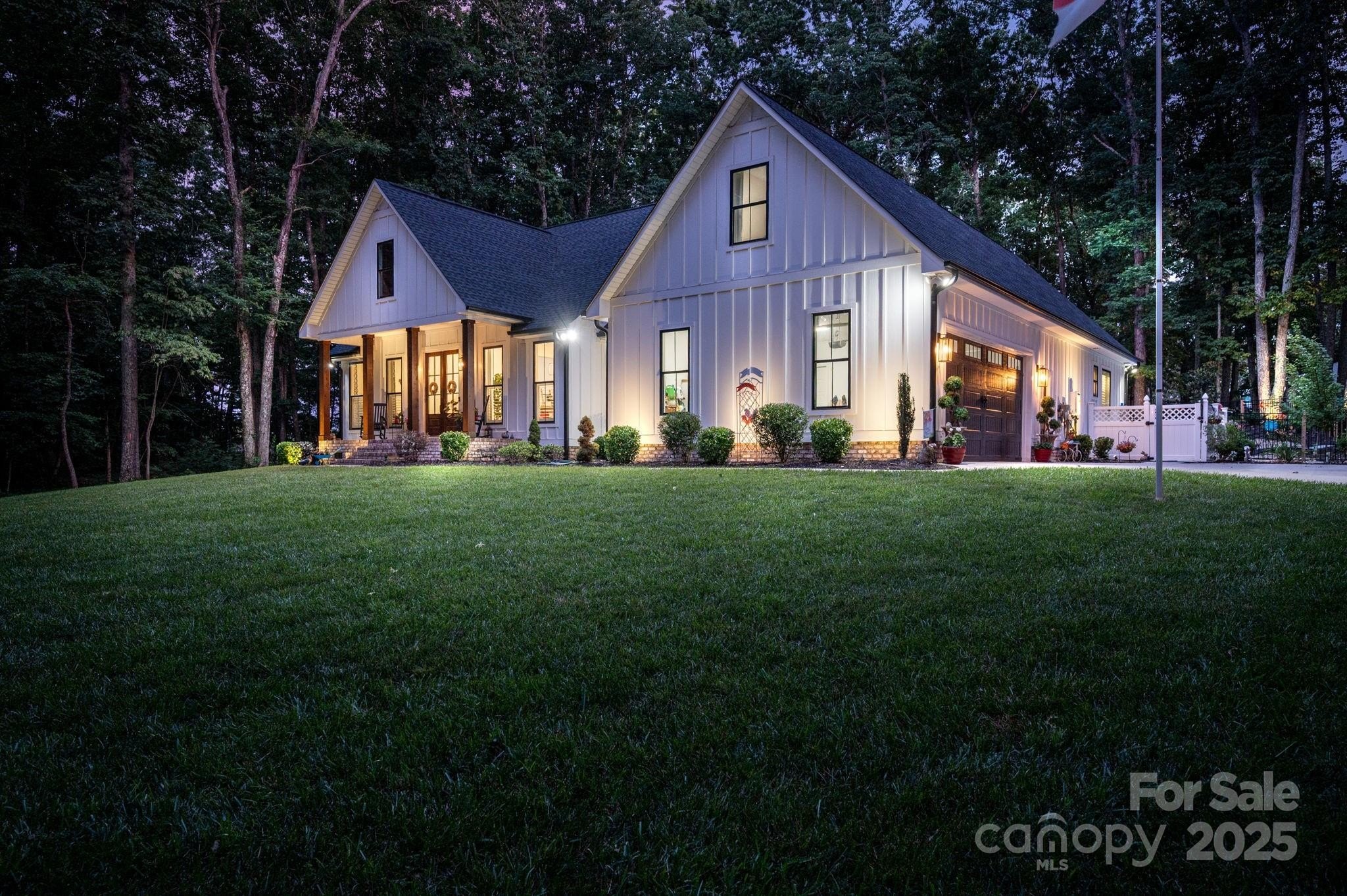 Lincolnton, North Carolina, 28092, United States, 4 Bedrooms Bedrooms, ,2 BathroomsBathrooms,Residential,For Sale,1944846