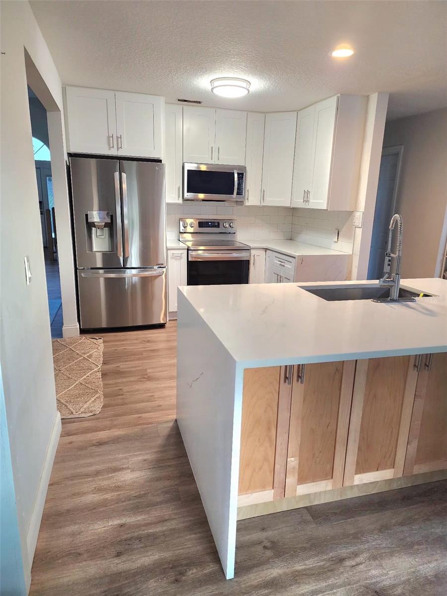 ORLANDO, Florida, 32828, United States, 3 Bedrooms Bedrooms, ,3 BathroomsBathrooms,Residential,For Sale,1942582