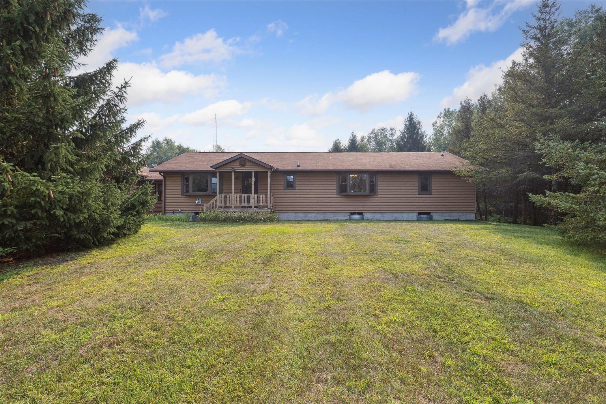 Midland, Michigan, 48640, United States, 3 Bedrooms Bedrooms, ,3 BathroomsBathrooms,Residential,For Sale,1975279