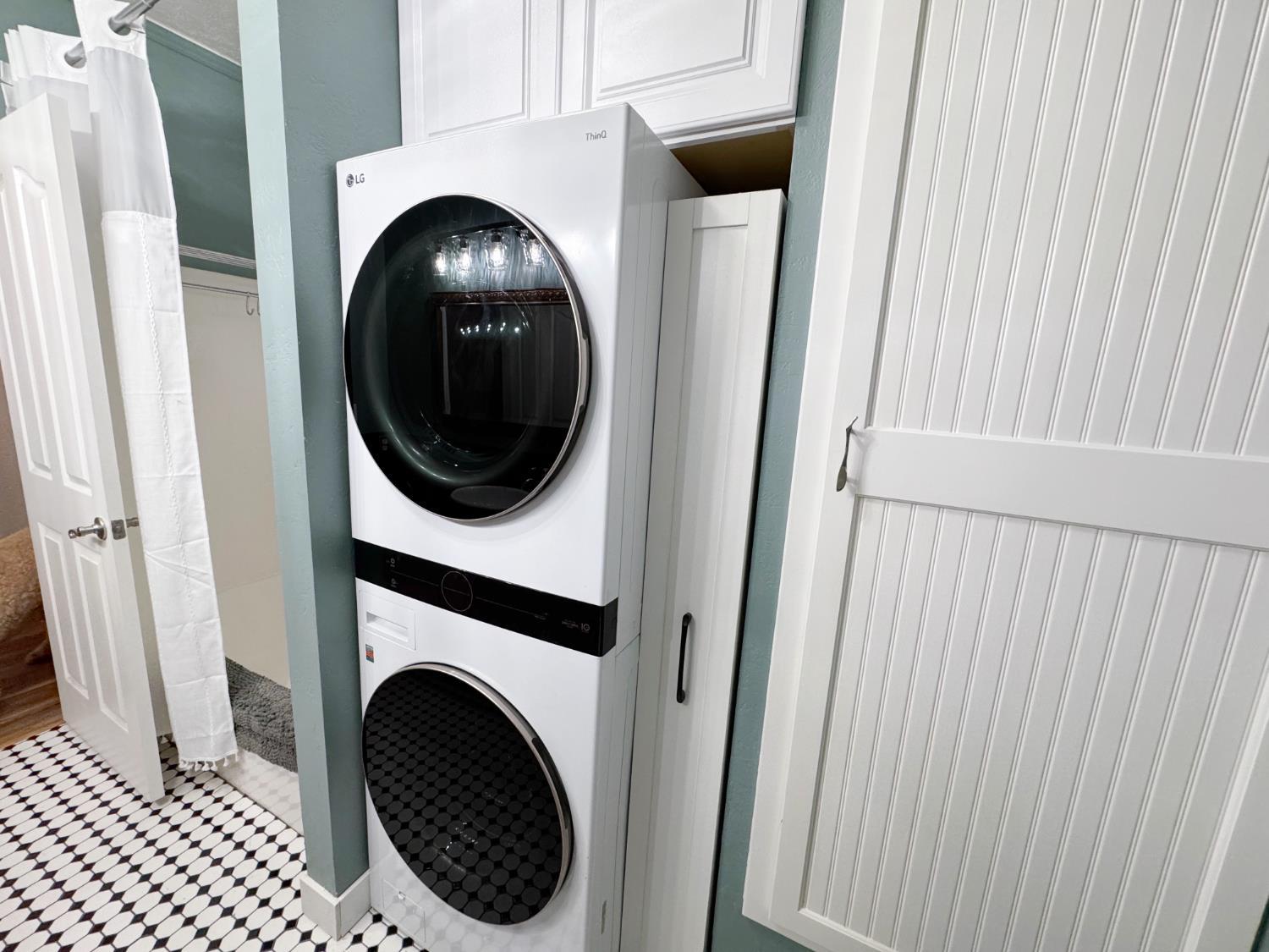 Nevada City, California, 95959, United States, 3 Bedrooms Bedrooms, ,2 BathroomsBathrooms,Residential,For Sale,1988605