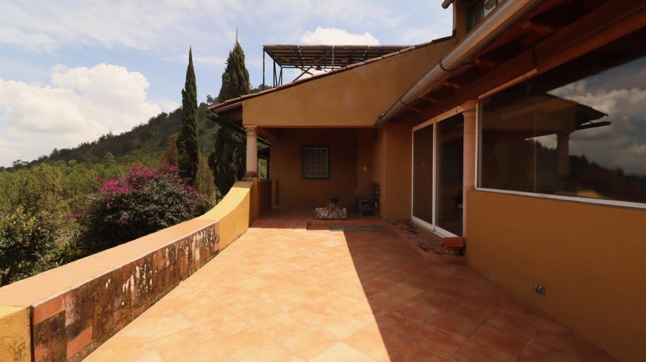 Pátzcuaro, Michoacán de Ocampo, 61608, Mexico, 4 Bedrooms Bedrooms, ,3 BathroomsBathrooms,Residential,For Sale,1917214