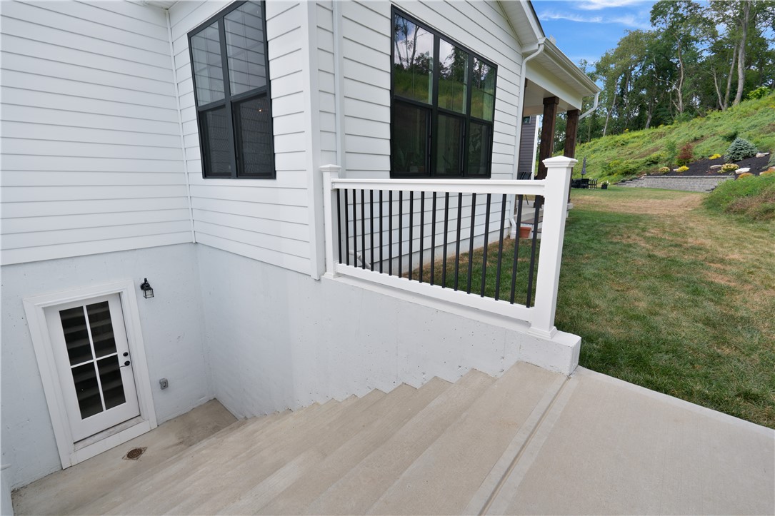 North Strabane, Pennsylvania, 15330, United States, 4 Bedrooms Bedrooms, ,4 BathroomsBathrooms,Residential,For Sale,1940501