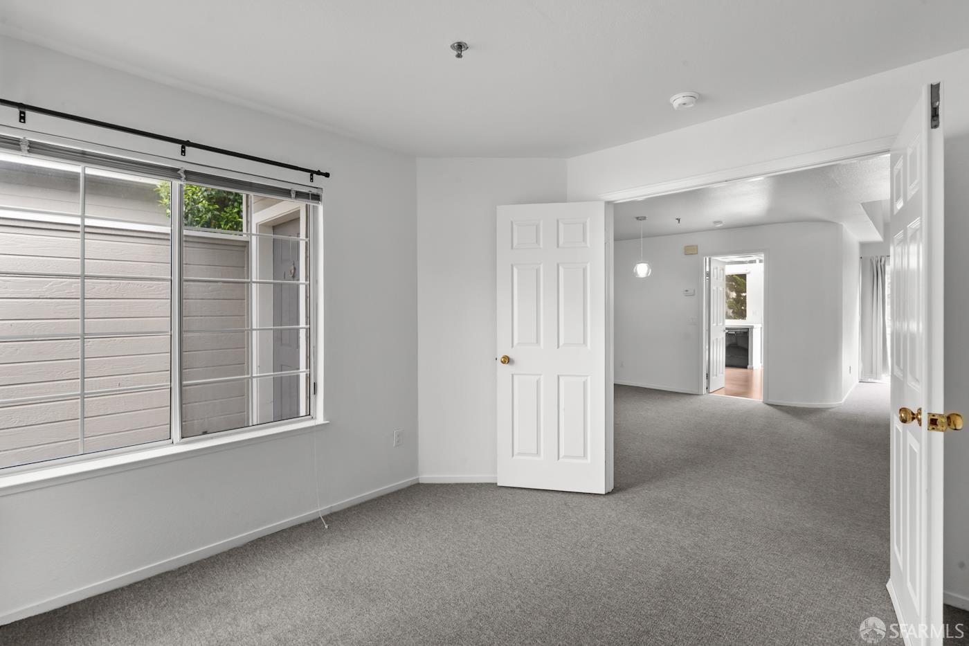 Daly City, California, 94014, United States, 2 Bedrooms Bedrooms, ,3 BathroomsBathrooms,Residential,For Sale,1938525