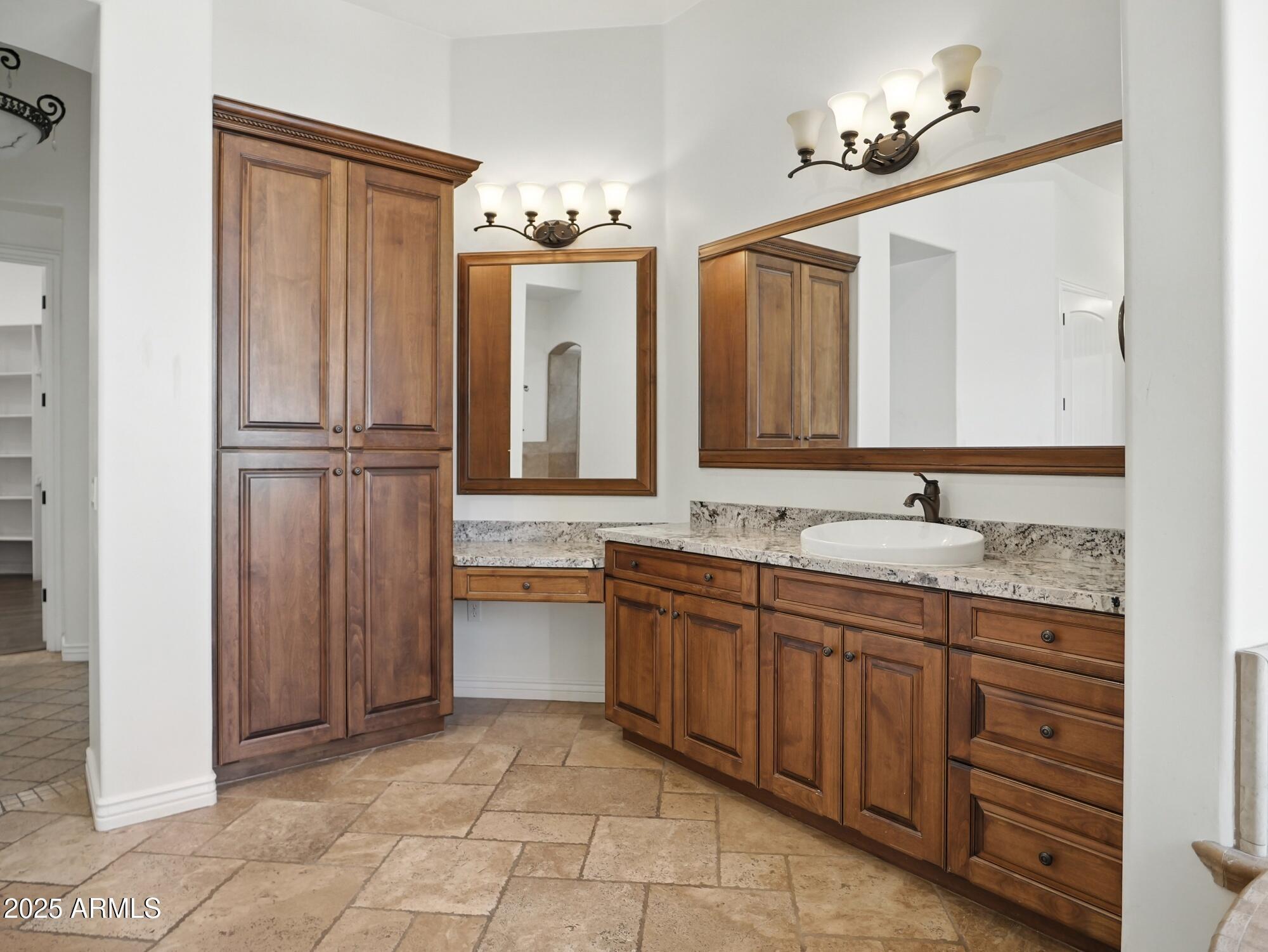 Chandler, Arizona, 85249, United States, 7 Bedrooms Bedrooms, ,8 BathroomsBathrooms,Residential,For Sale,1986072