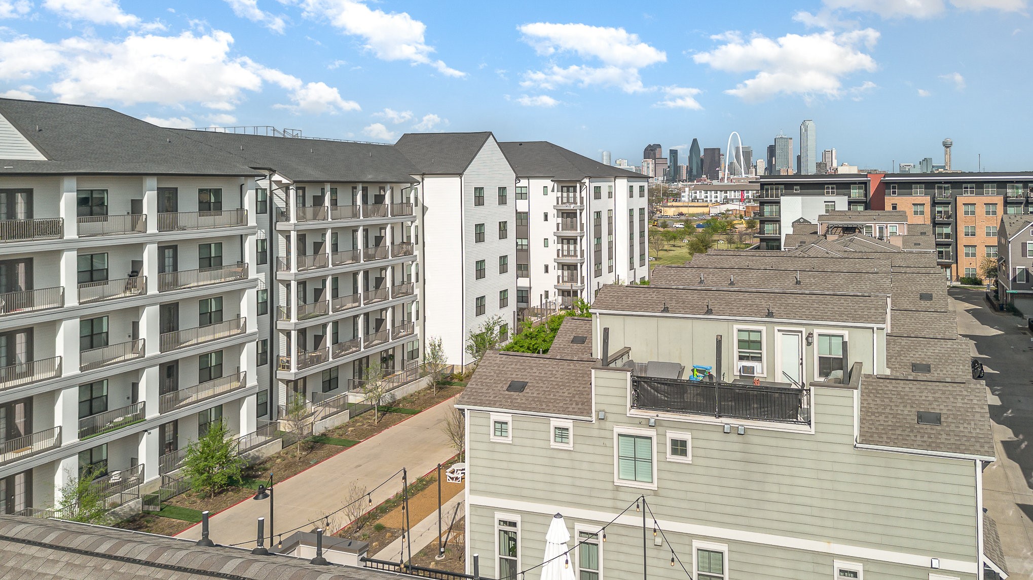 Dallas, Texas, 75212, United States, 3 Bedrooms Bedrooms, ,4 BathroomsBathrooms,Residential,For Sale,1760798