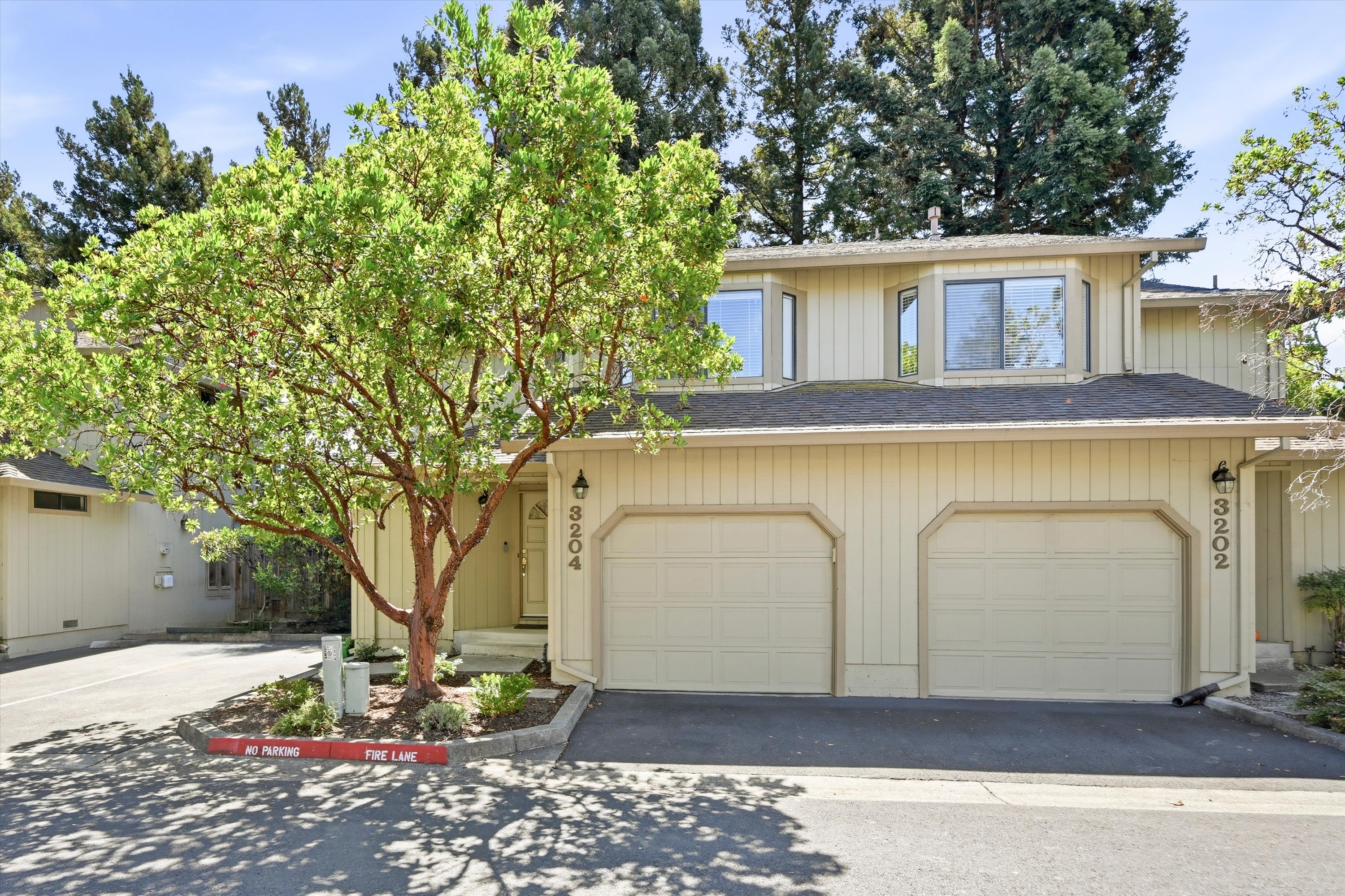  3204 Villa Lane - 物件實景