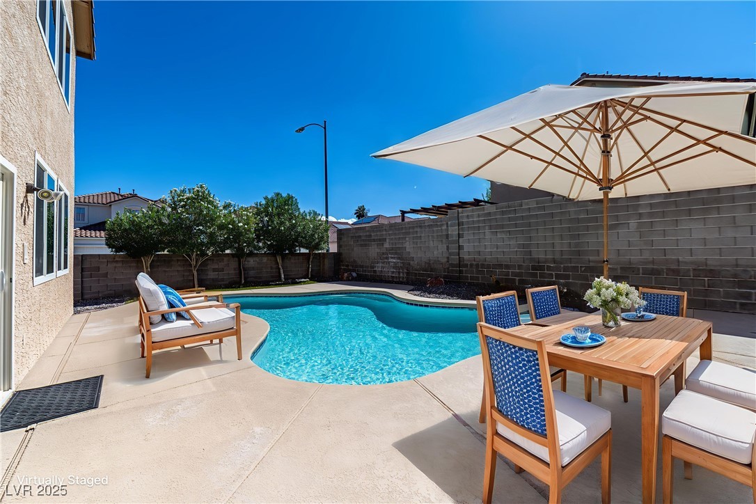 Las Vegas, Nevada, 89129, United States, 4 Bedrooms Bedrooms, ,3 BathroomsBathrooms,Residential,For Sale,1958001