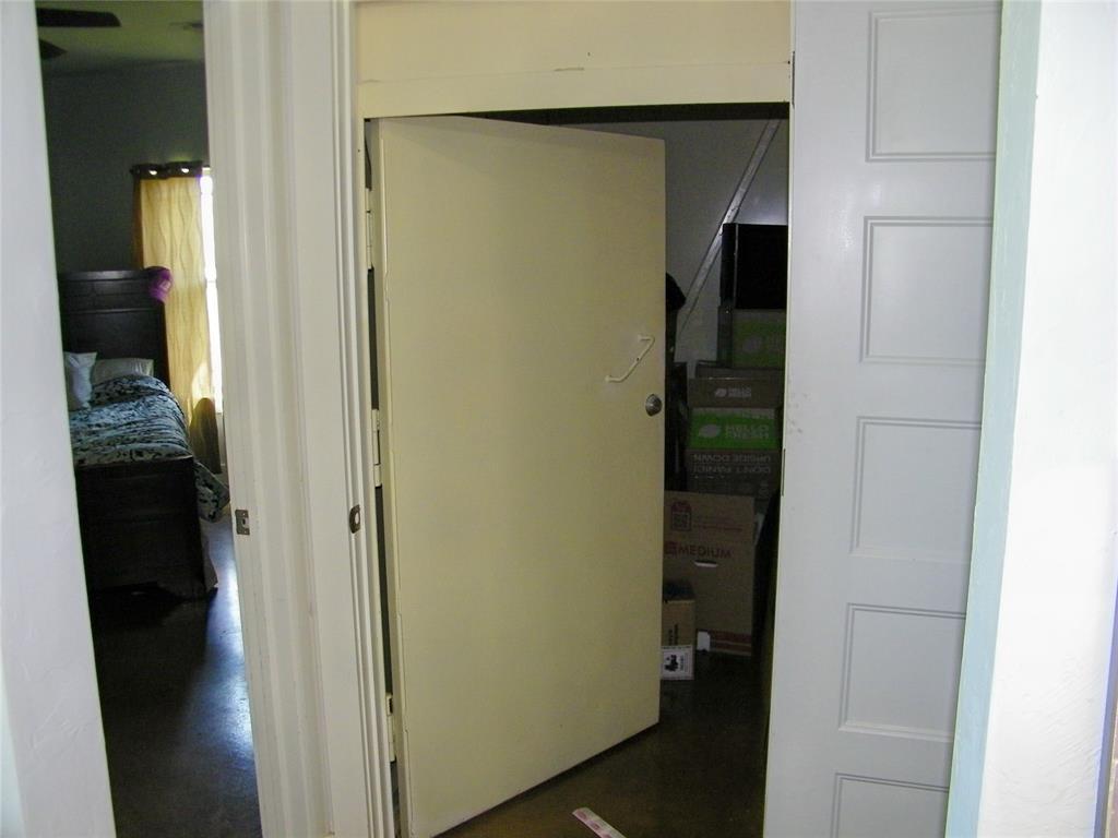 Kingfisher, Oklahoma, 73750, United States, 4 Bedrooms Bedrooms, ,3 BathroomsBathrooms,Residential,For Sale,1973899