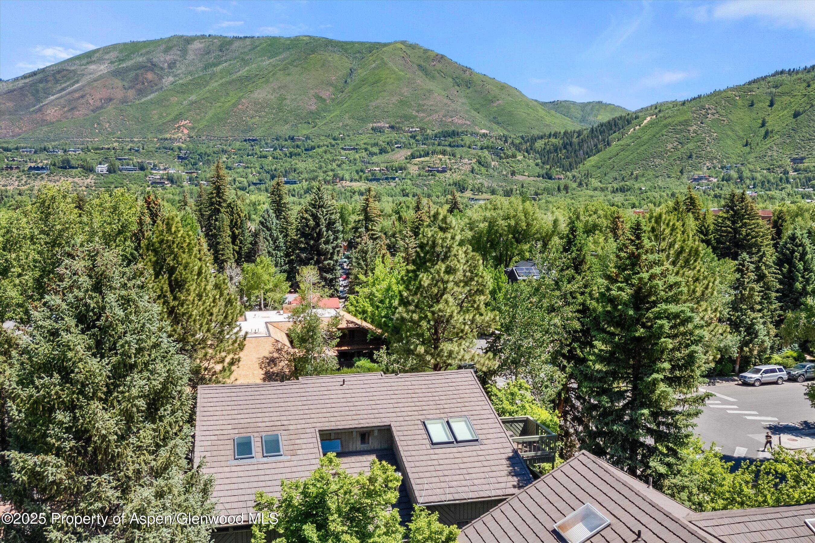 Aspen, Colorado, 81611, United States, 2 Bedrooms Bedrooms, ,2 BathroomsBathrooms,Residential,For Sale,1867403