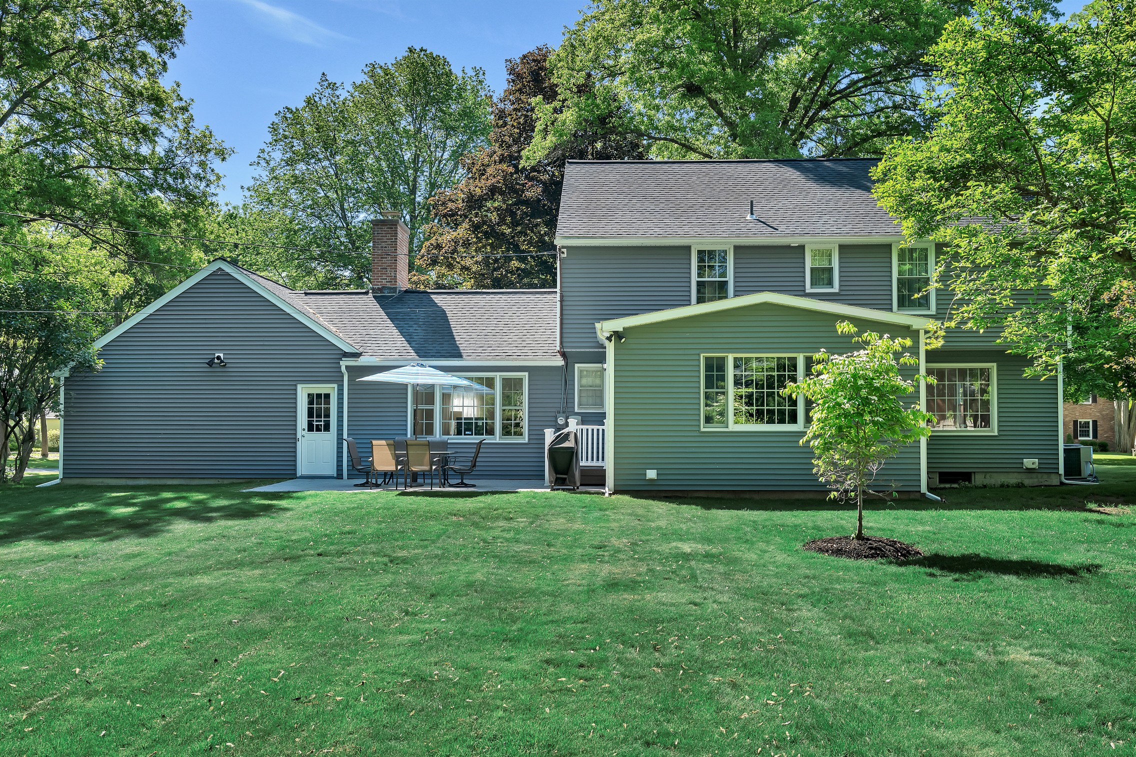 16 Longwood Drive, Bethlehem, NY, 12054 - 物件實景