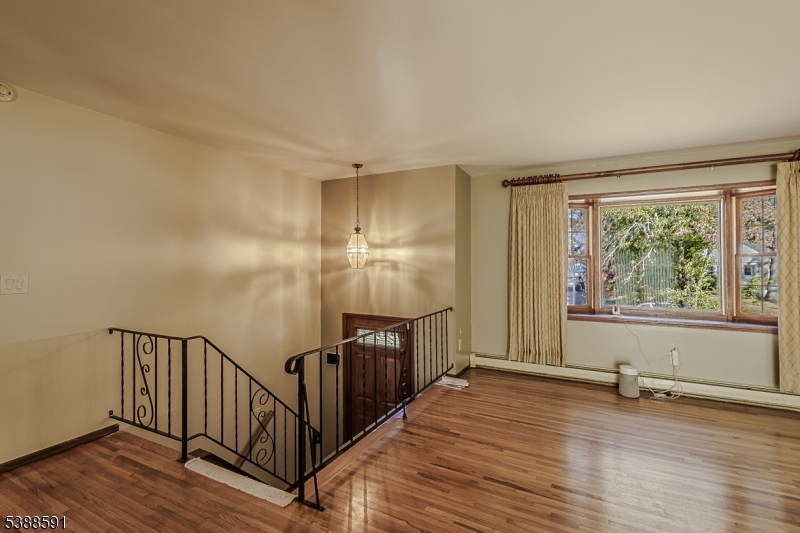 Plainfield City, New Jersey, 07060, United States, 4 Bedrooms Bedrooms, ,2 BathroomsBathrooms,Residential,For Sale,1961525