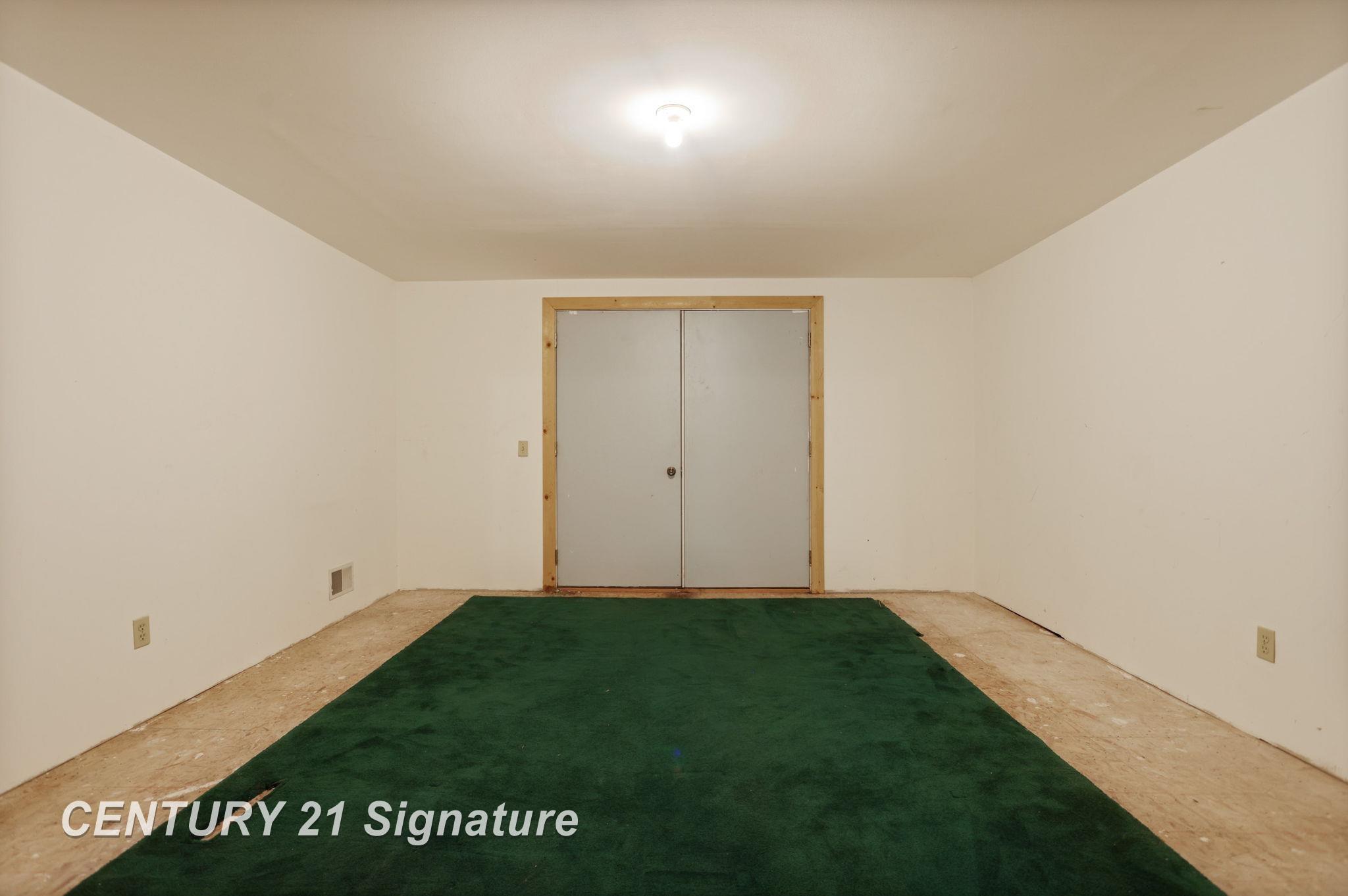 Chesaning, Michigan, 48616, United States, 4 Bedrooms Bedrooms, ,3 BathroomsBathrooms,Residential,For Sale,1980512