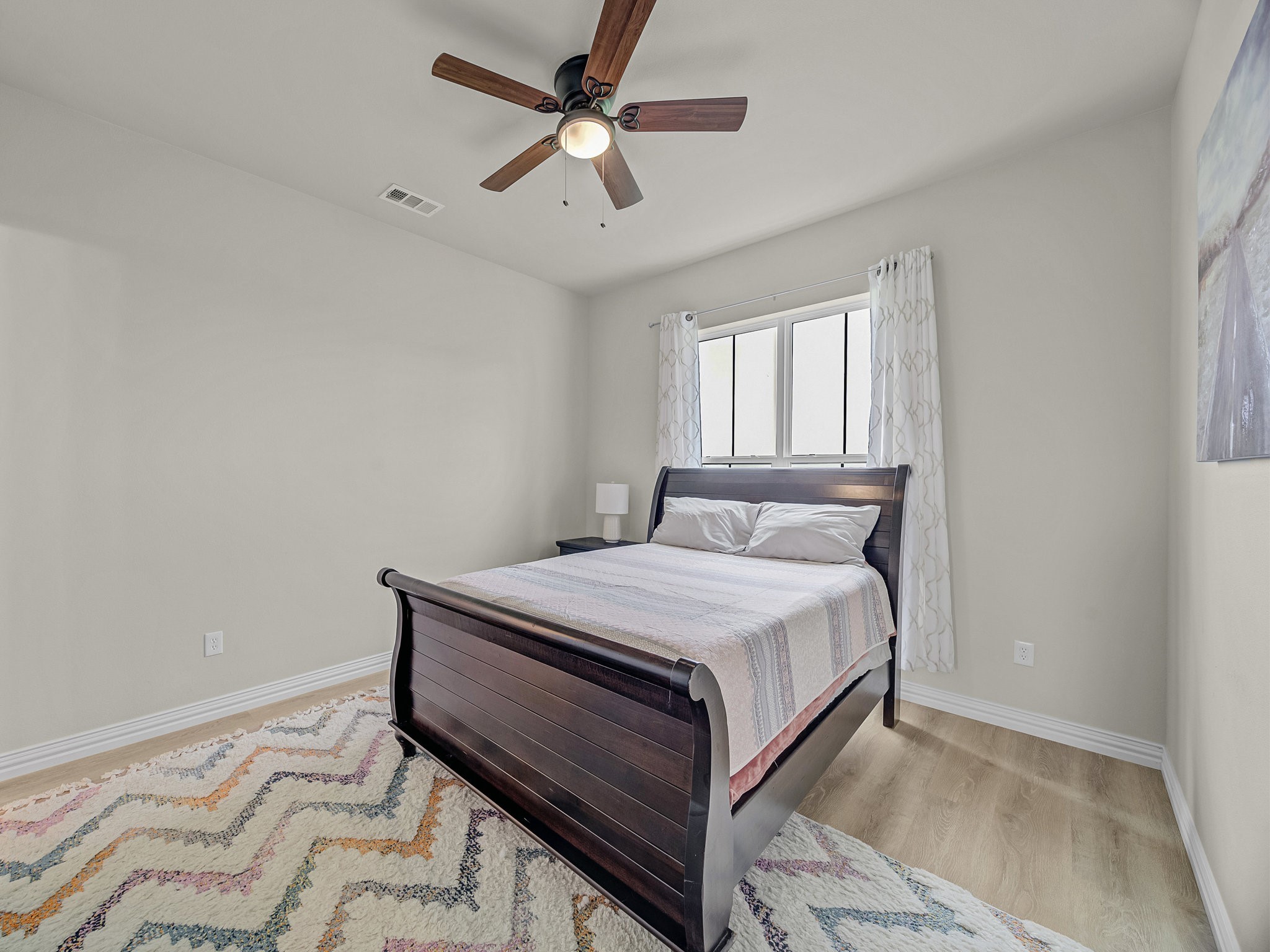 Krum, Texas, 76249, United States, 5 Bedrooms Bedrooms, ,4 BathroomsBathrooms,Residential,For Sale,1795131