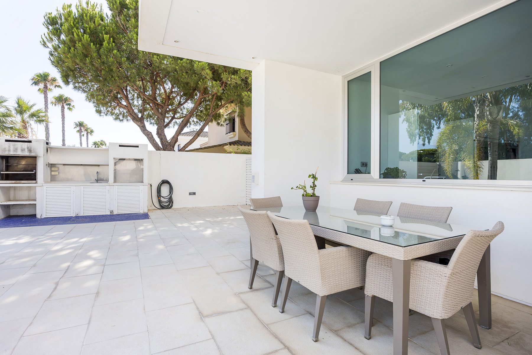  Contemporary villa in Novo Sancti Petri with garden and pool - 物件實景