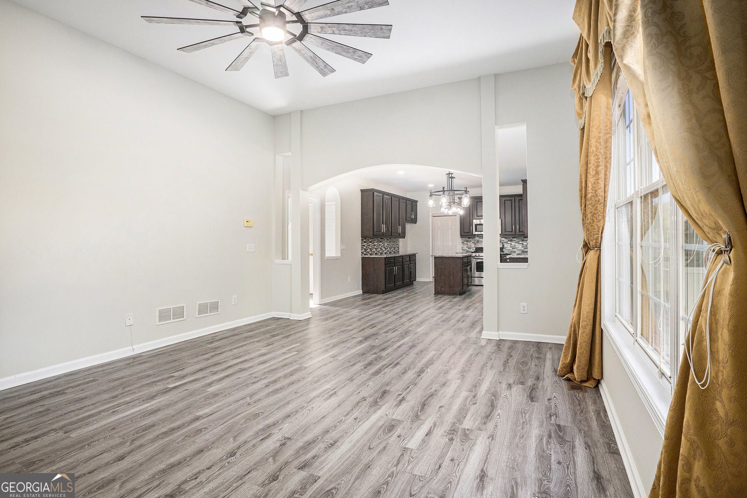 Buford, Georgia, 30518, United States, 4 Bedrooms Bedrooms, ,3 BathroomsBathrooms,Residential,For Sale,1969826