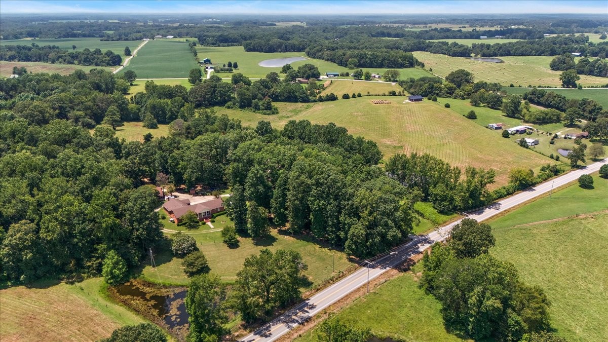 Five Points, Tennessee, 38457, United States, 4 Bedrooms Bedrooms, ,4 BathroomsBathrooms,Residential,For Sale,1902817
