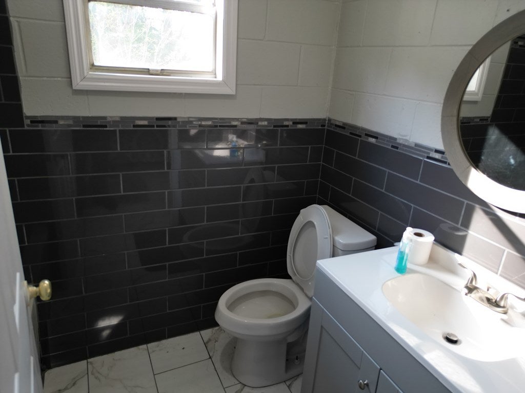 Ty Ty, Georgia, 31795, United States, 7 Bedrooms Bedrooms, ,Residential,For Sale,1979894