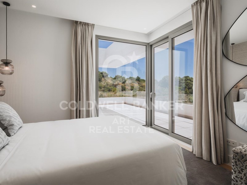 Estepona, Andalusia, ES, 5 Bedrooms Bedrooms, ,5 BathroomsBathrooms,Residential,For Sale,1828254