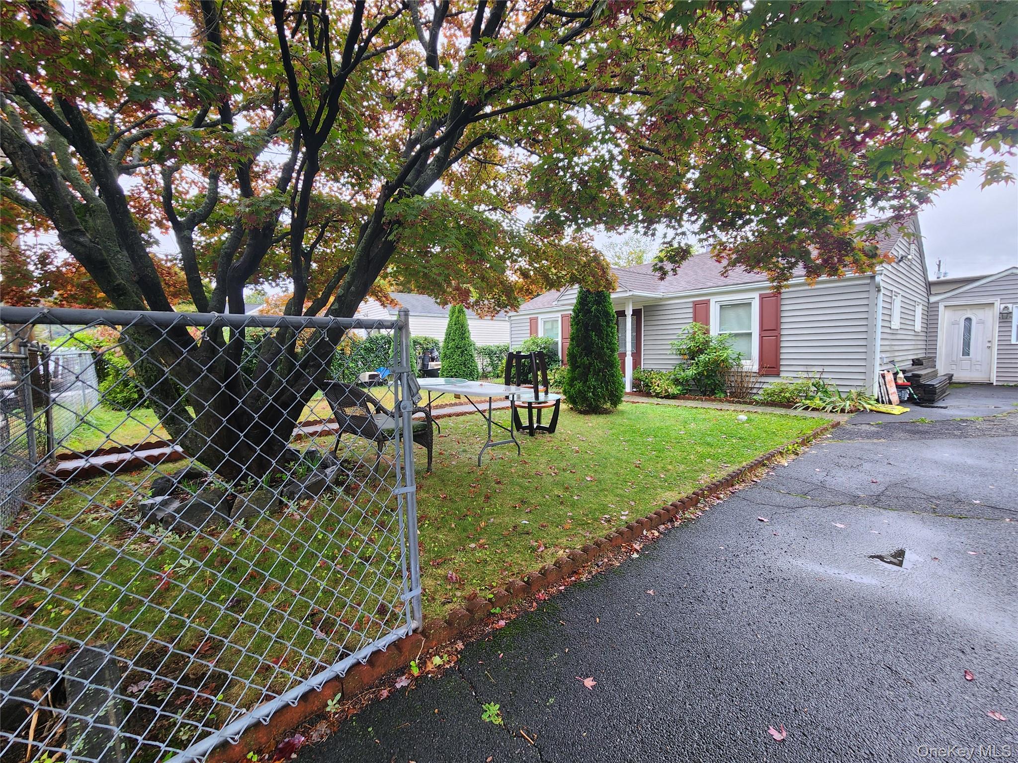 West Haverstraw, New York, 10993, United States, 4 Bedrooms Bedrooms, ,2 BathroomsBathrooms,Residential,For Sale,1979591