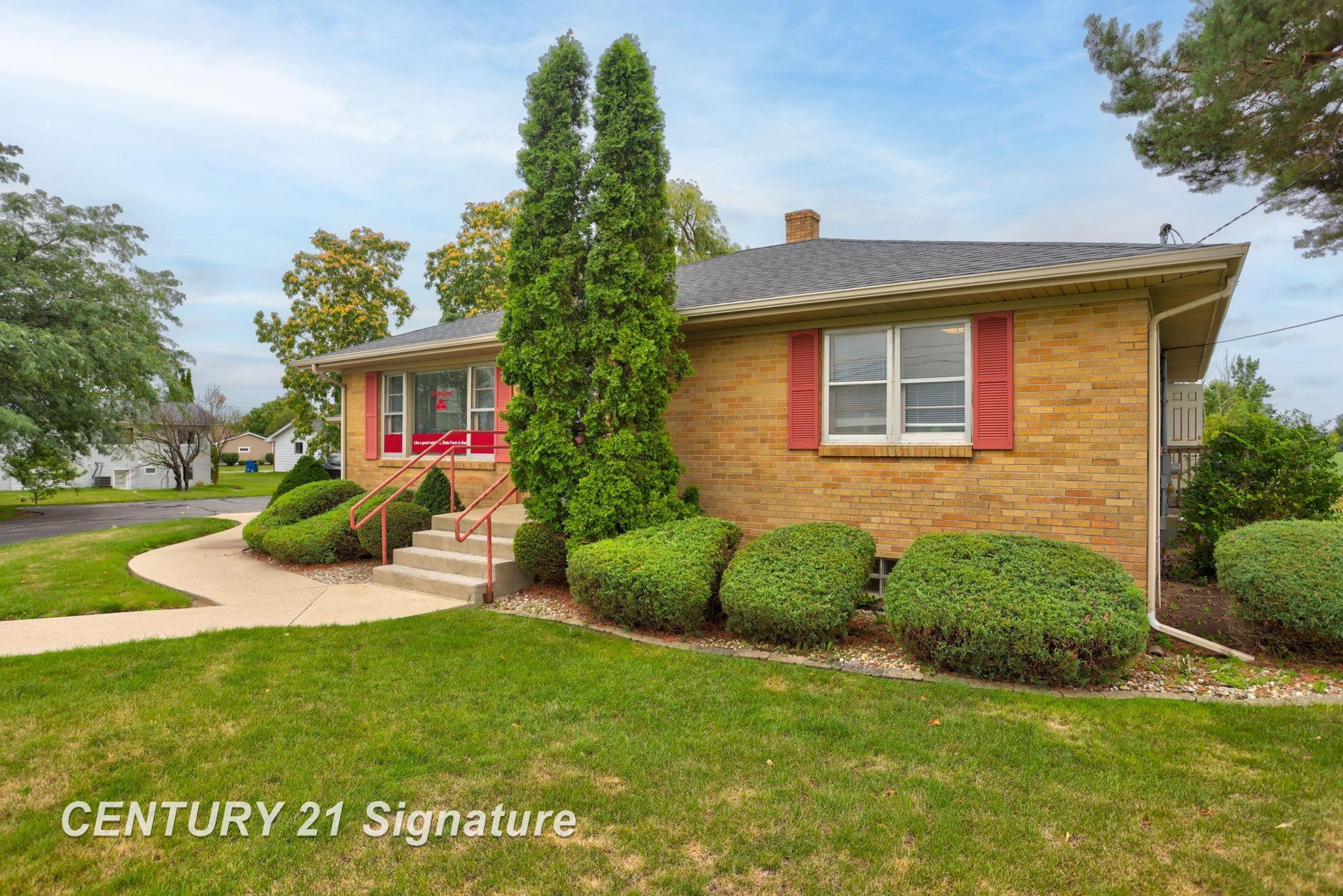 Saginaw, Michigan, 48604, United States, 4 Bedrooms Bedrooms, ,3 BathroomsBathrooms,Residential,For Sale,1980759