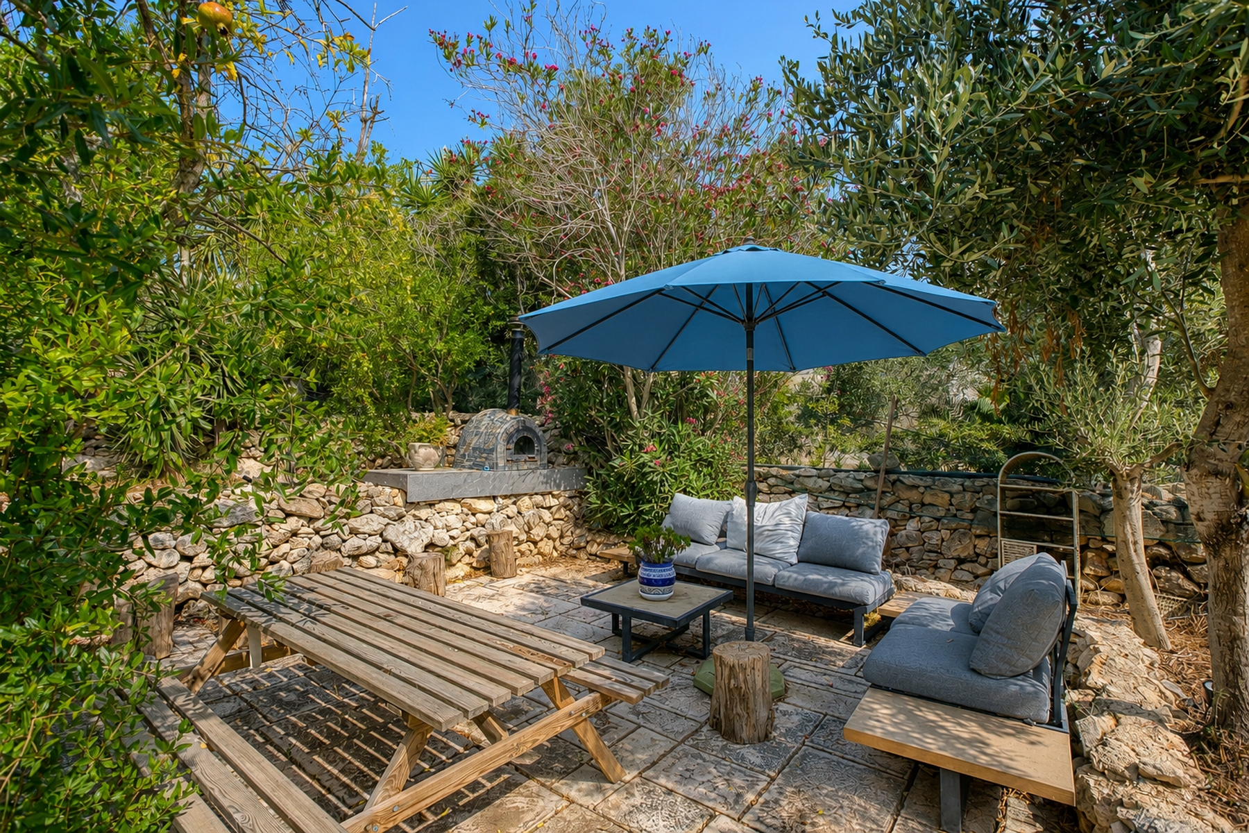  Exceptional Contemporary Villa with Panoramic Views - 物件實景