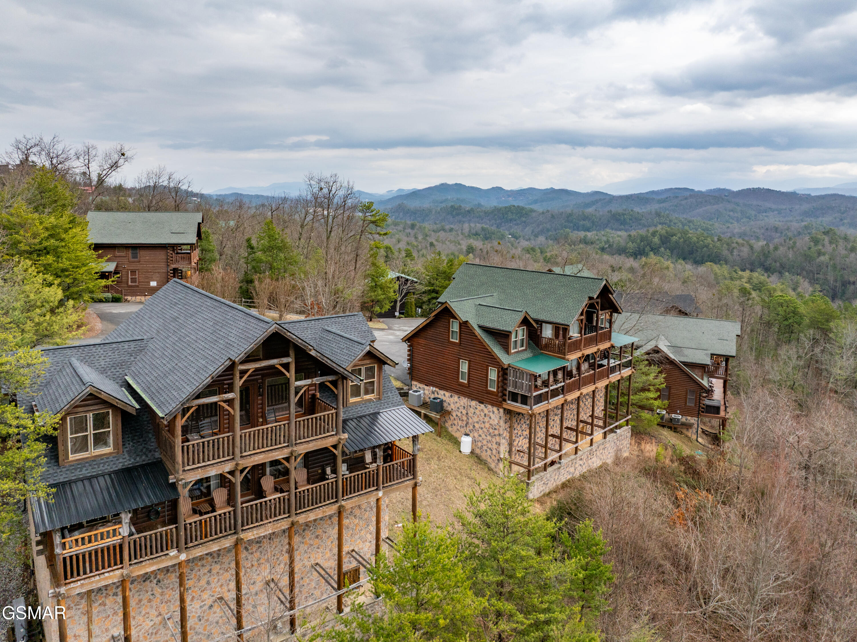 Sevierville, Tennessee, 37862, United States, 3 Bedrooms Bedrooms, ,5 BathroomsBathrooms,Residential,For Sale,2021105