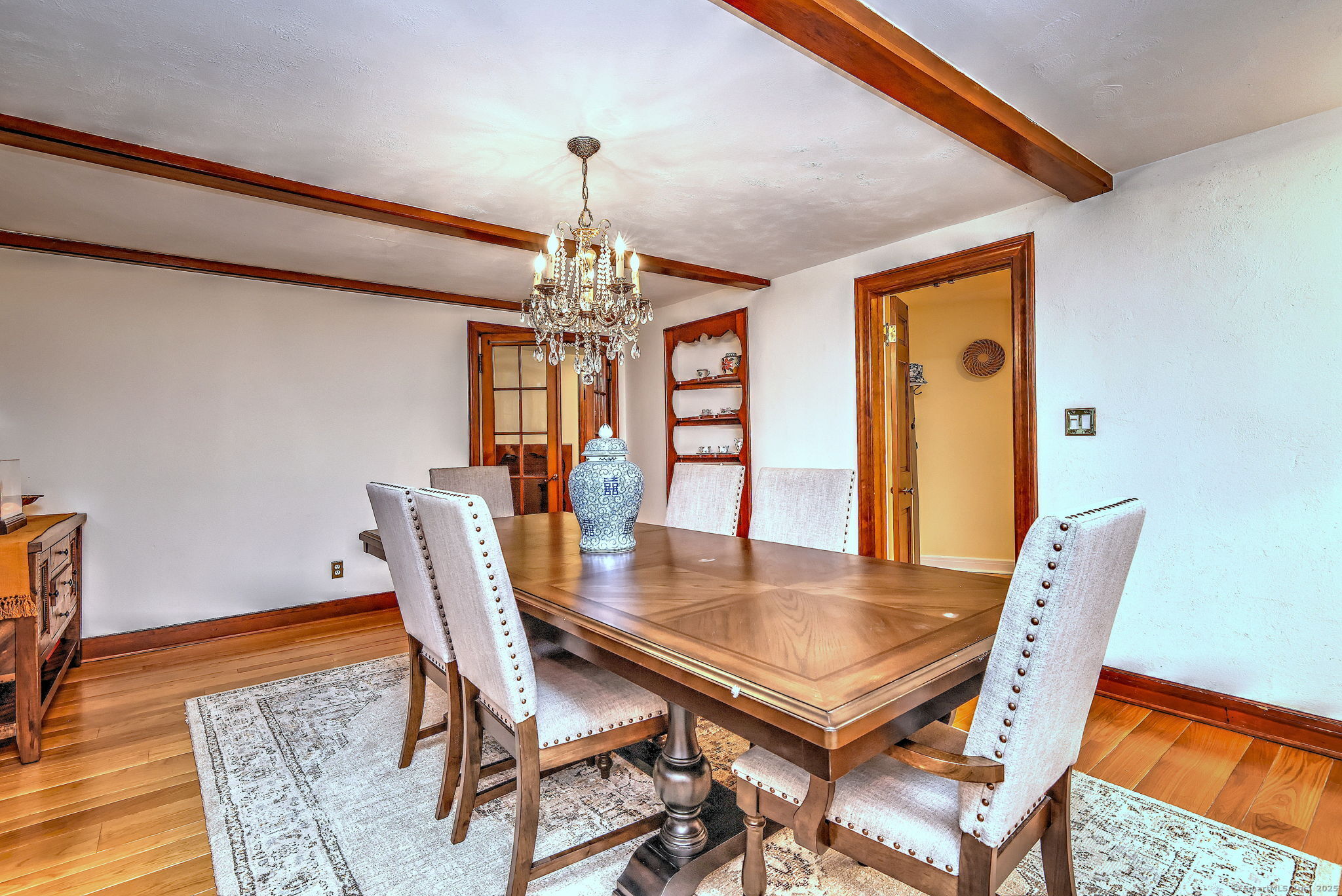 Hamden, Connecticut, 06517, United States, 5 Bedrooms Bedrooms, ,4 BathroomsBathrooms,Residential,For Sale,1924978