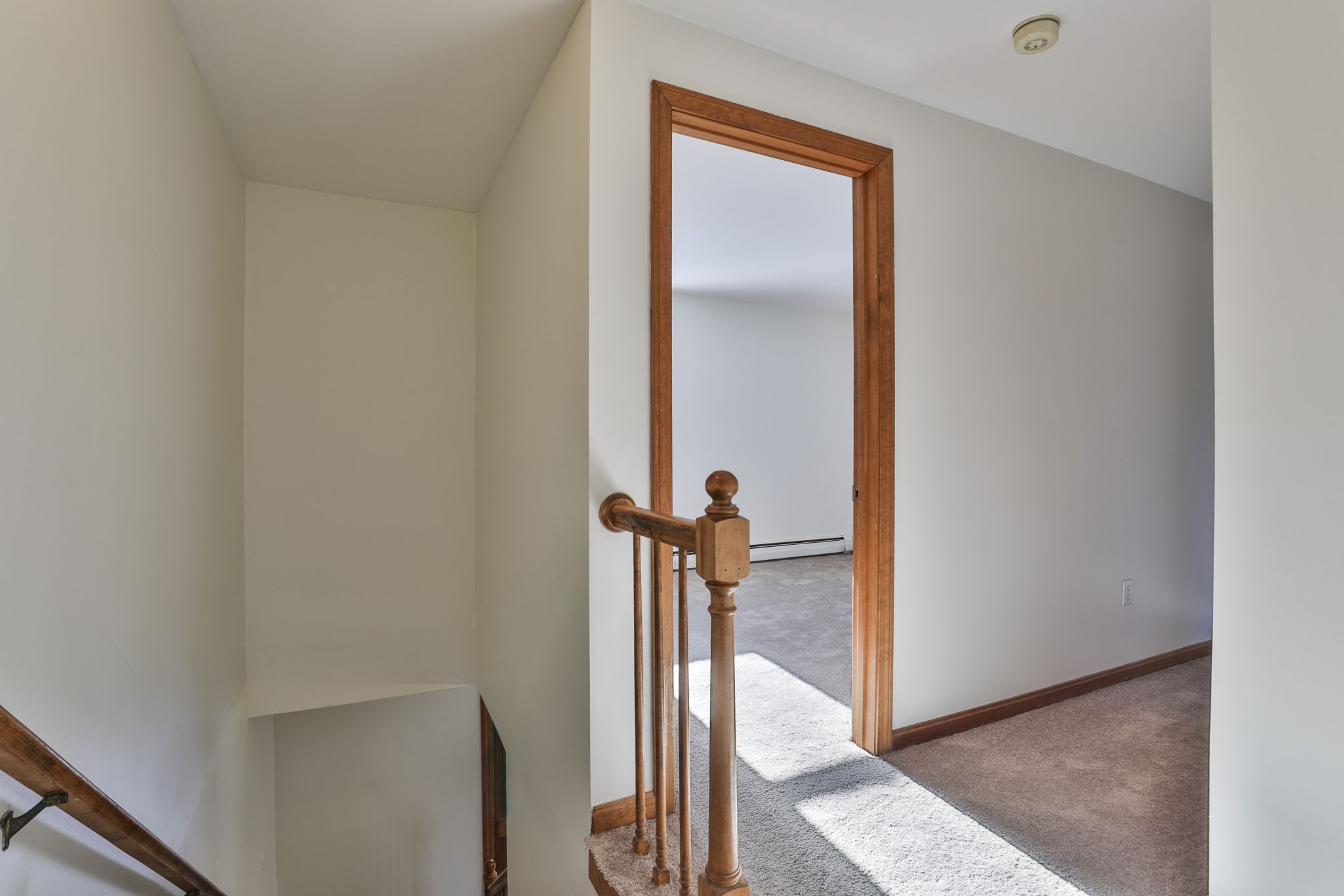 Derry, New Hampshire, 03038, United States, 3 Bedrooms Bedrooms, ,2 BathroomsBathrooms,Residential,For Sale,2006202