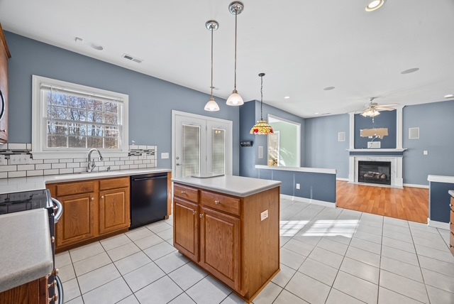 Fort Mill, South Carolina, 29708, United States, 4 Bedrooms Bedrooms, ,5 BathroomsBathrooms,Residential,For Sale,2007820