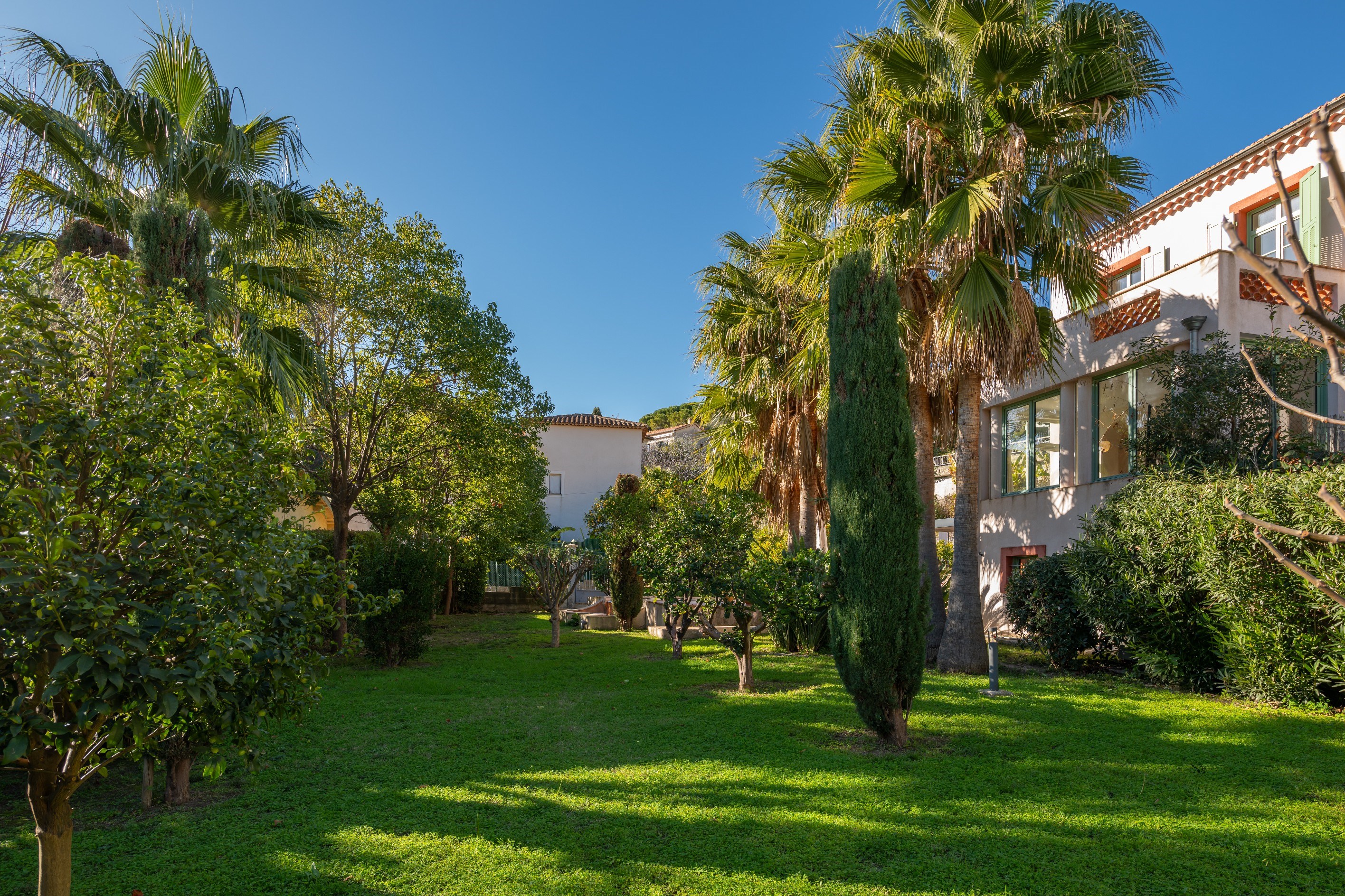  Fully Renovated Beautiful character property on the hillside above Villefranche… - 物件實景