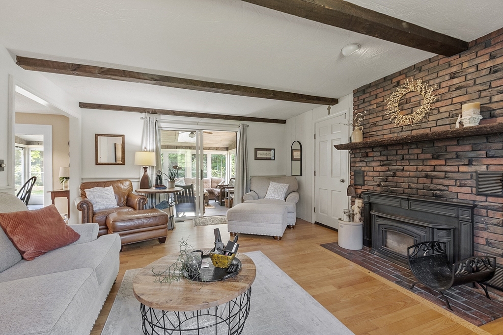 Pepperell, Massachusetts, 01463, United States, 4 Bedrooms Bedrooms, ,3 BathroomsBathrooms,Residential,For Sale,1930074