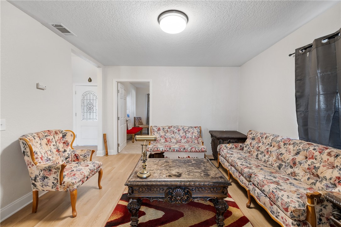 Helendale, California, 92342, United States, 3 Bedrooms Bedrooms, ,2 BathroomsBathrooms,Residential,For Sale,1950489