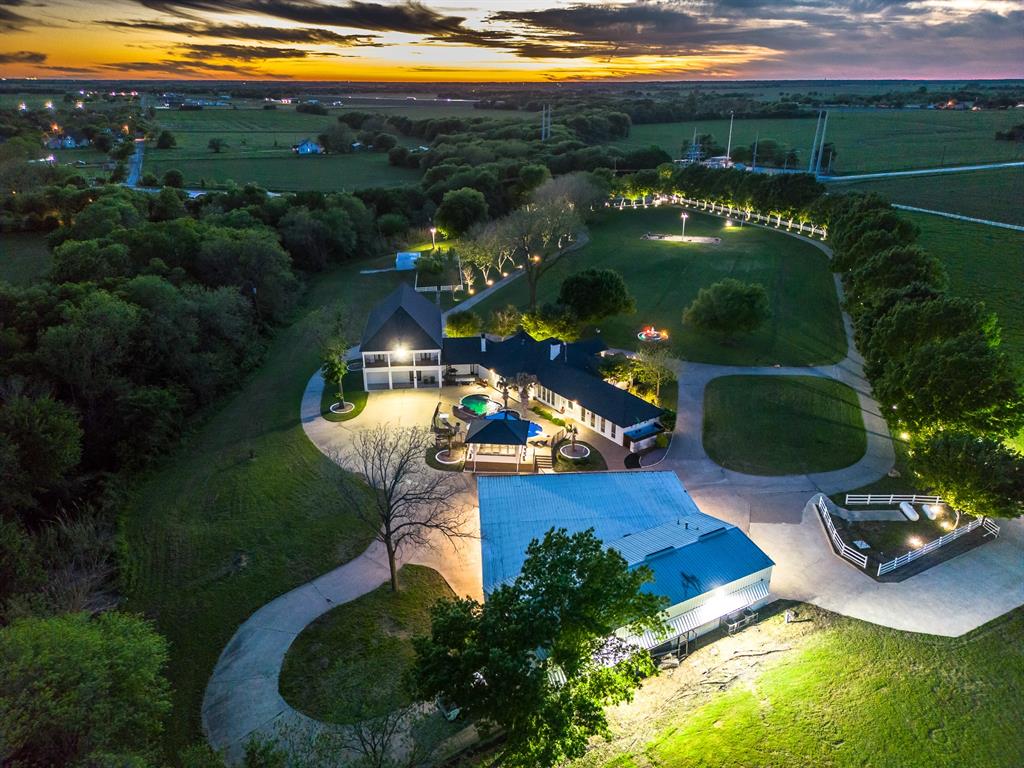 Italy, Texas, 76651, United States, 8 Bedrooms Bedrooms, ,6 BathroomsBathrooms,Residential,For Sale,1975477