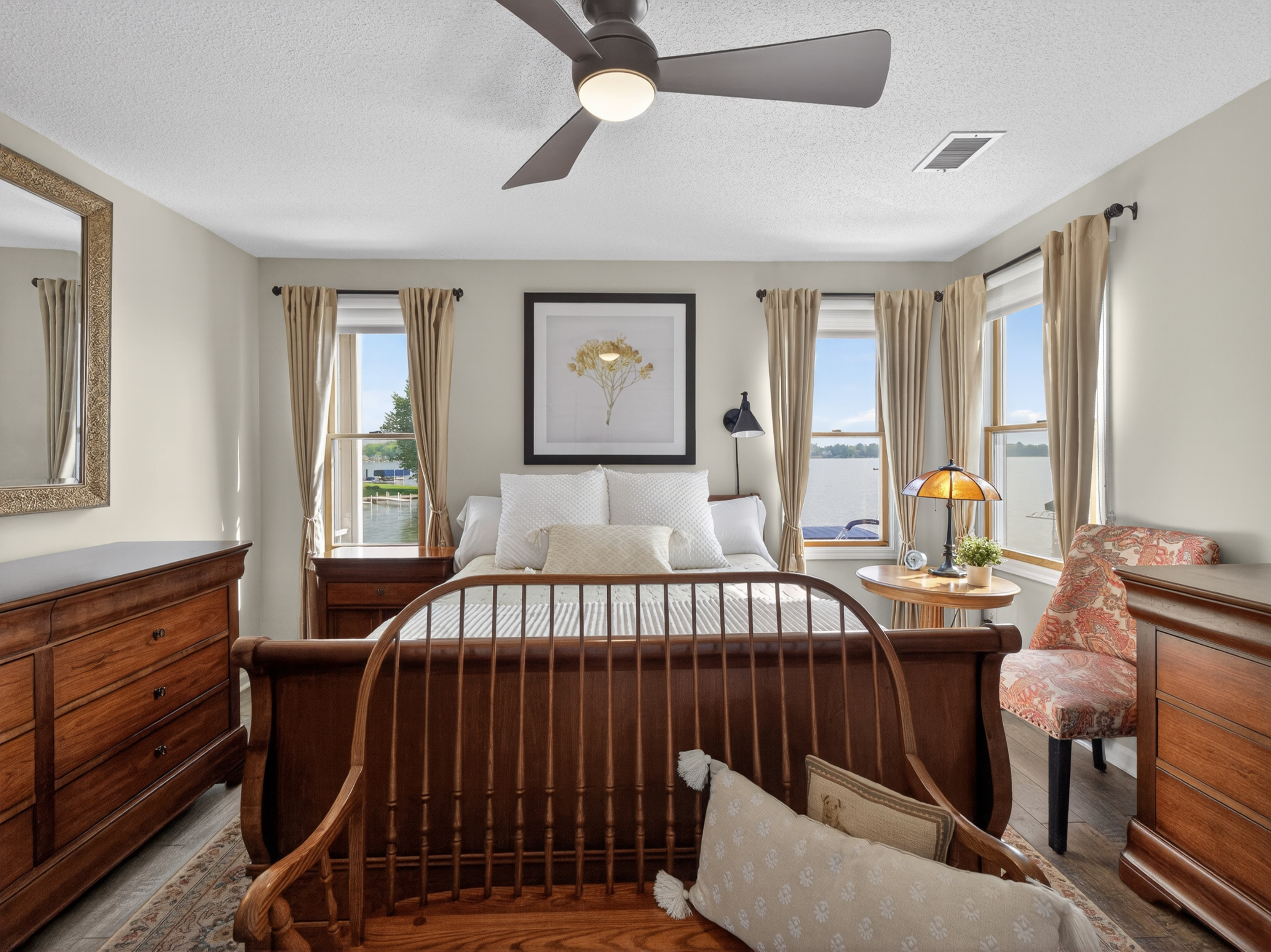  Beautifully Updated 2-Story Lakefront Condo - 物件實景