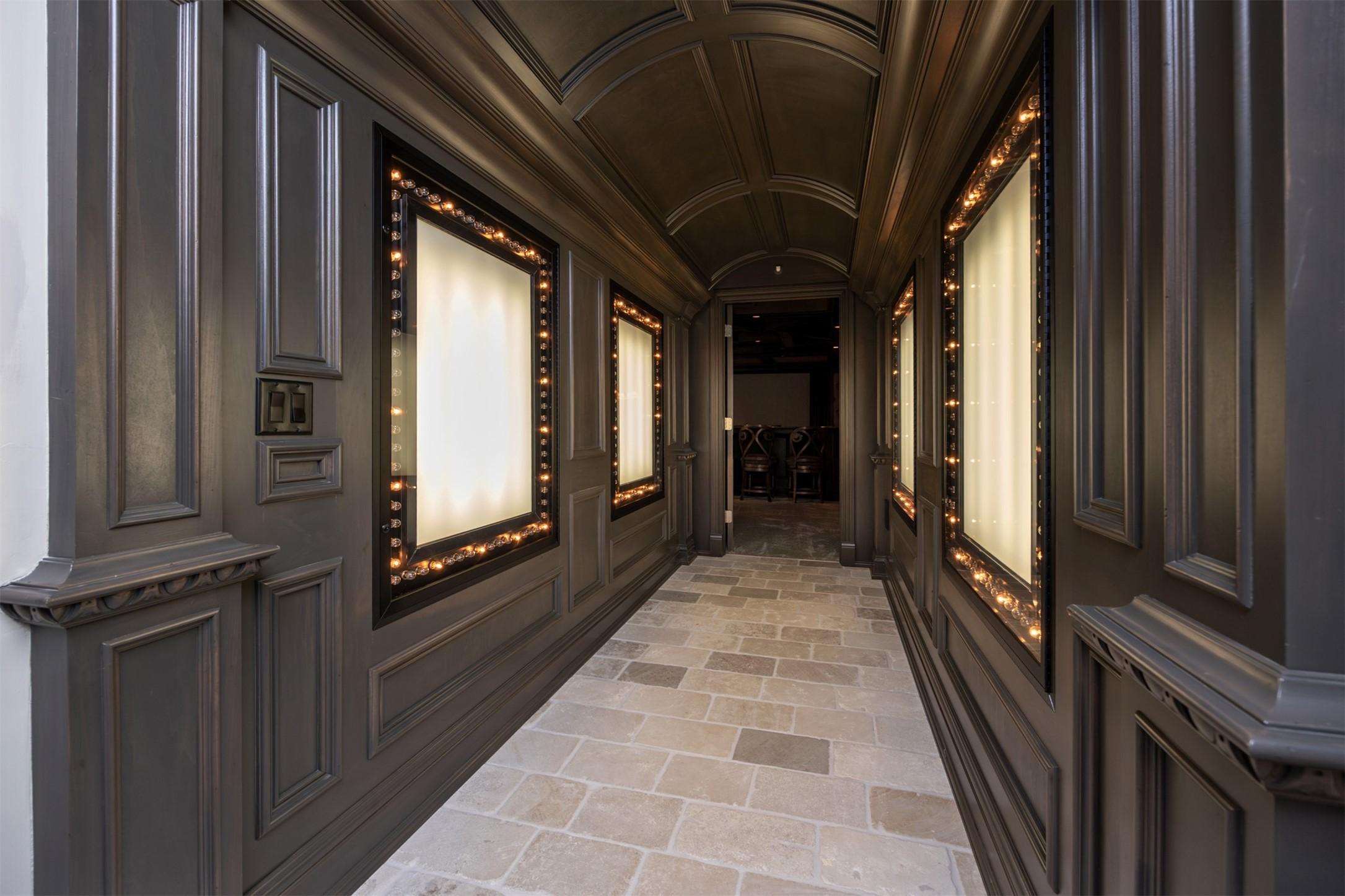 Urbandale, Iowa, 50323, United States, 4 Bedrooms Bedrooms, ,6 BathroomsBathrooms,Residential,For Sale,1980001