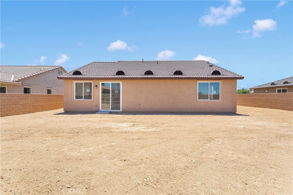 Victorville, California, 92395, United States, 3 Bedrooms Bedrooms, ,2 BathroomsBathrooms,Residential,For Sale,1865788