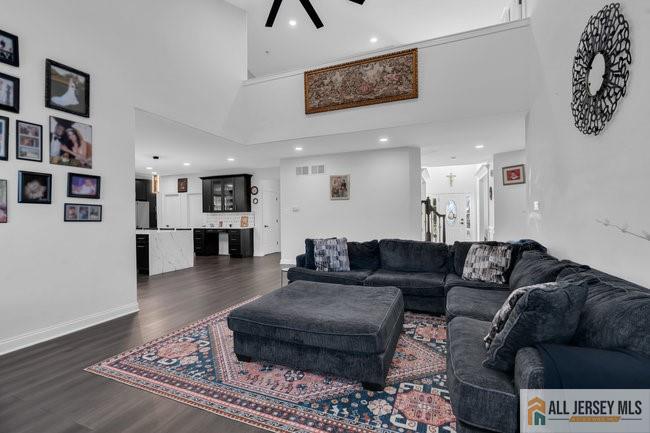 Bordentown Twp, New Jersey, 08505, United States, 4 Bedrooms Bedrooms, ,4 BathroomsBathrooms,Residential,For Sale,1989355