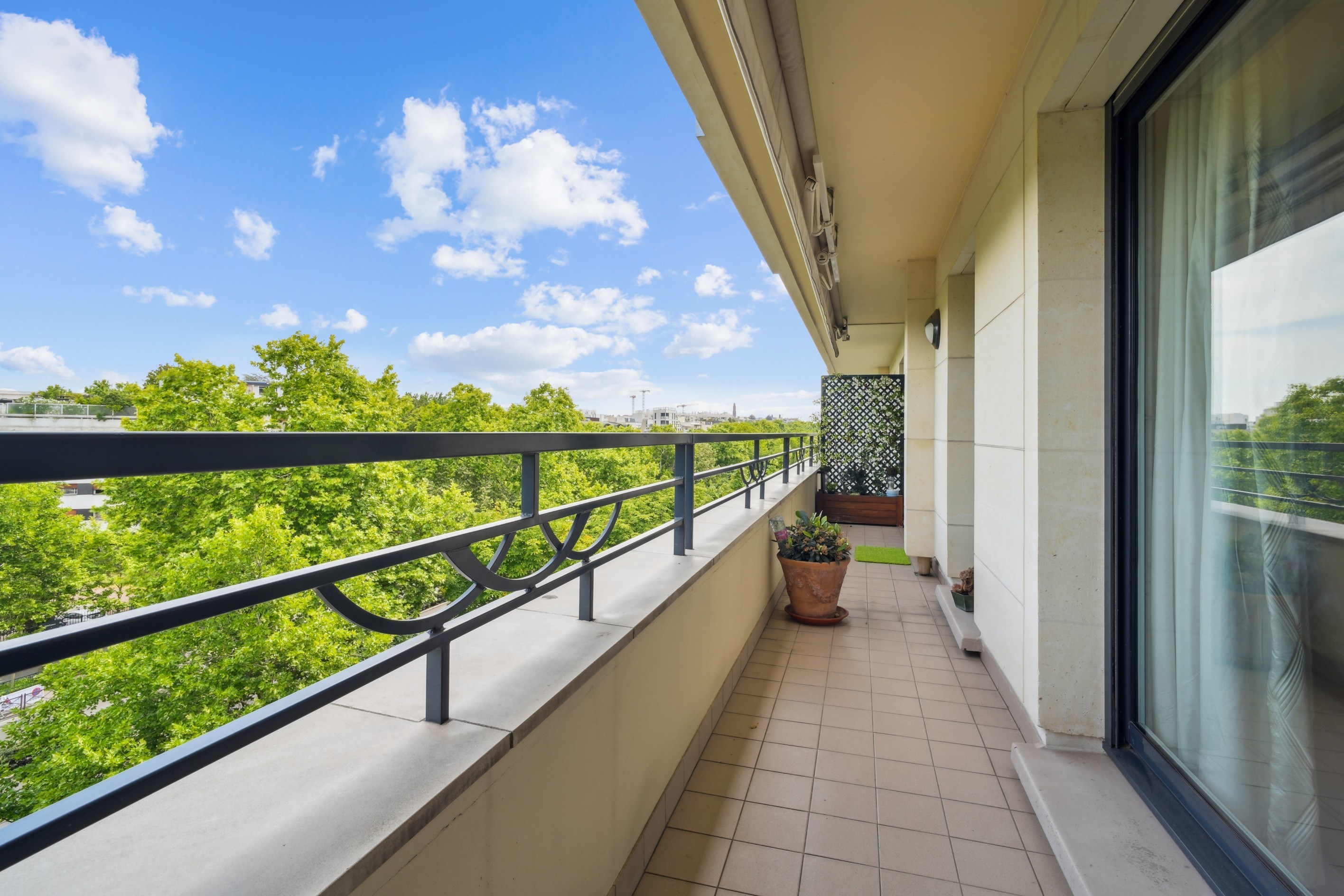  Neuilly - Sablons/College Pasteur. Rare. Rooftop on the top floor of a recent l… - 物件實景
