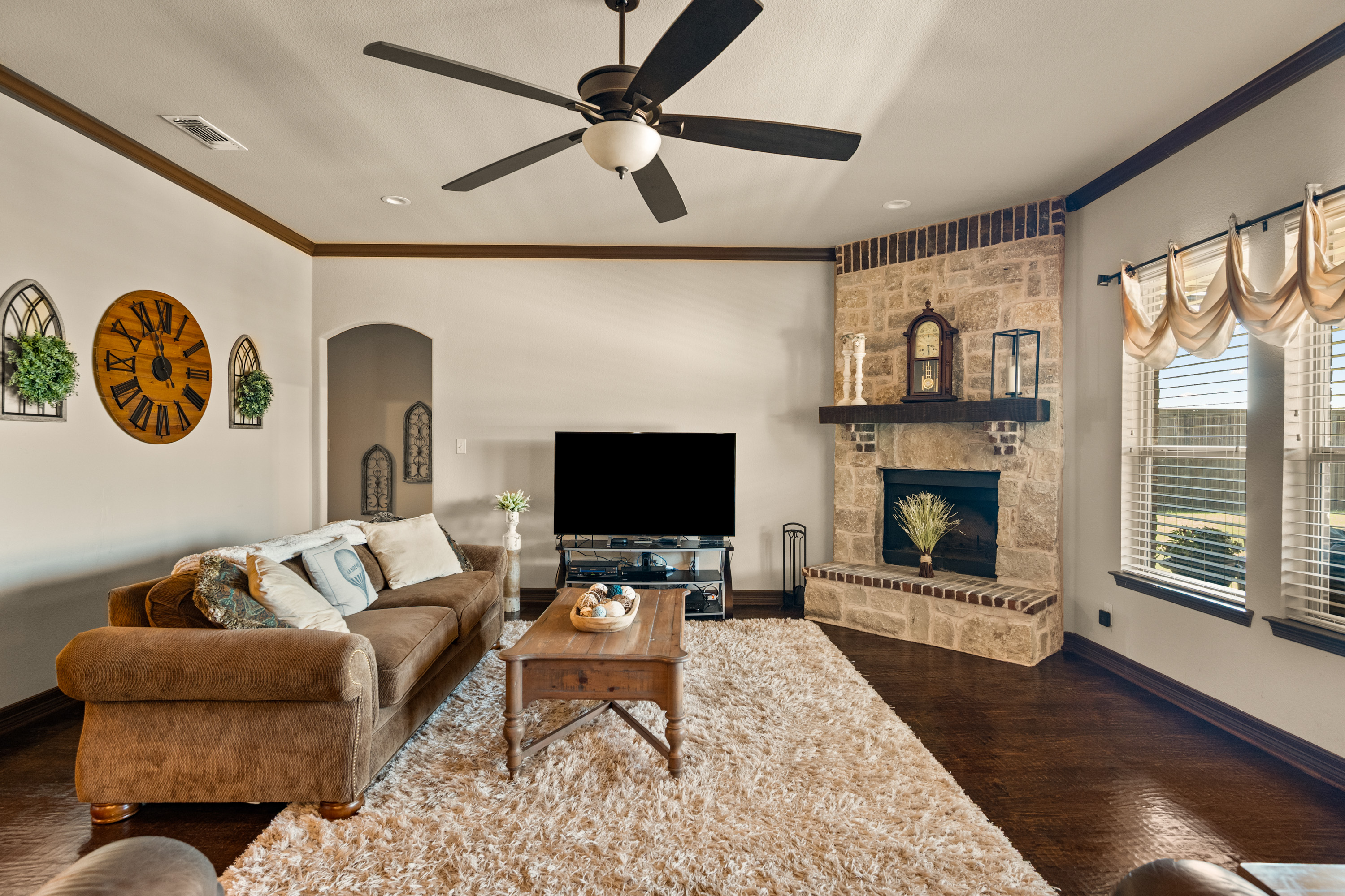 Caddo Mills, Texas, 75135, United States, 4 Bedrooms Bedrooms, ,2 BathroomsBathrooms,Residential,For Sale,1943912