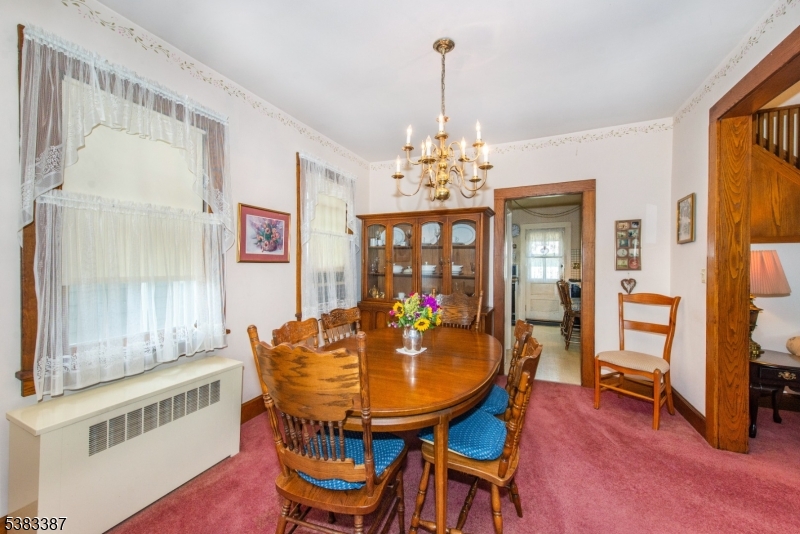 Verona Twp., New Jersey, 07044, United States, 3 Bedrooms Bedrooms, ,2 BathroomsBathrooms,Residential,For Sale,1961647